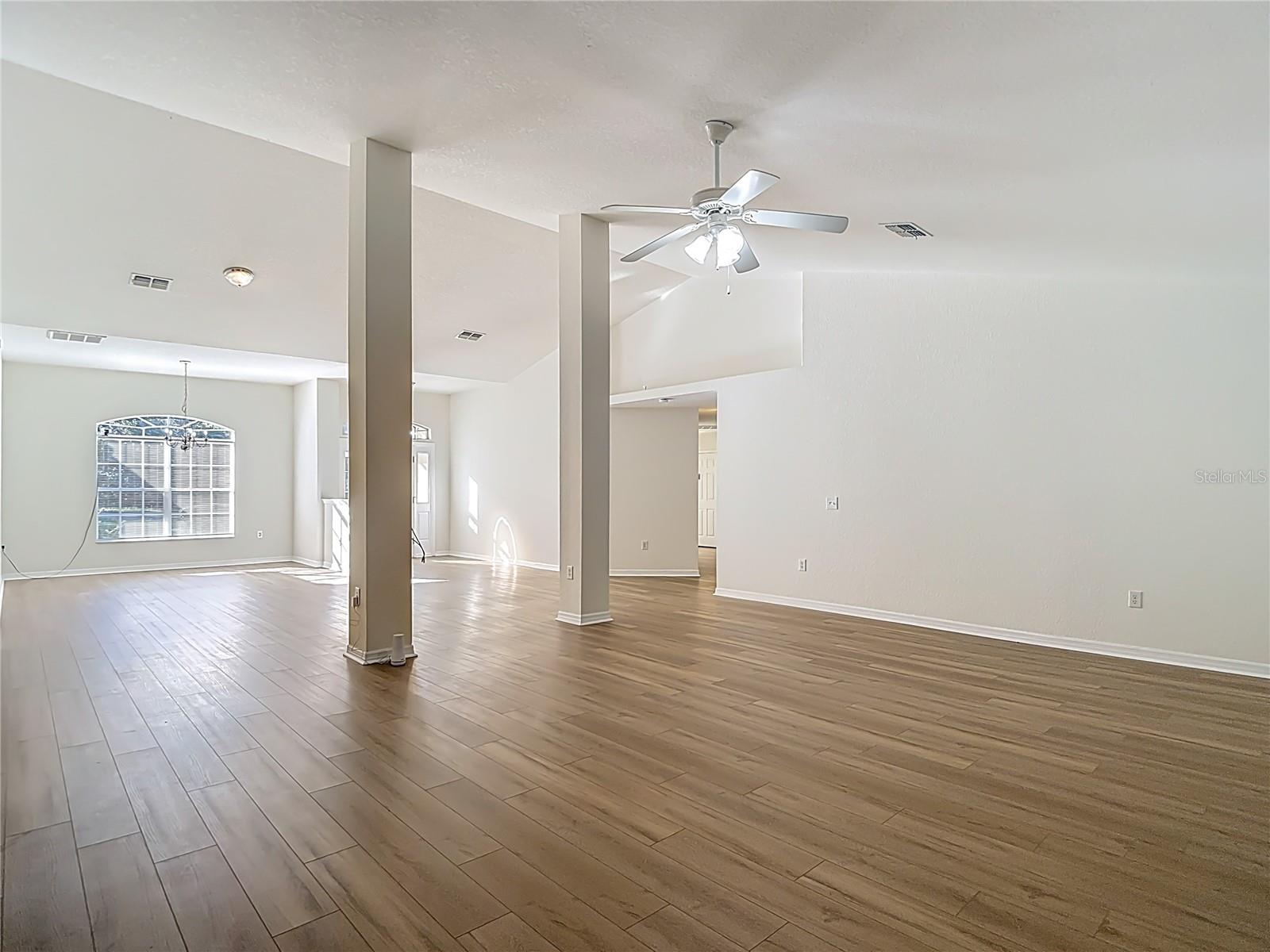 Image 21 of 77 For 207 Linder Drive