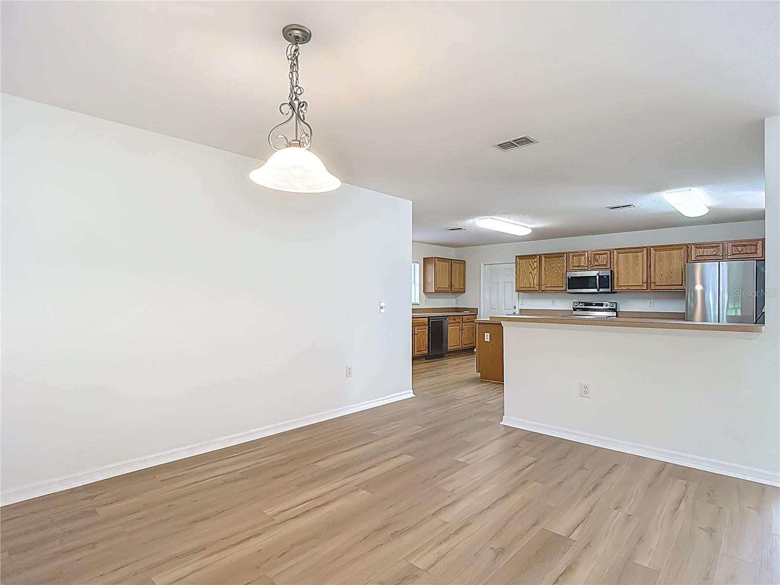 Image 22 of 77 For 207 Linder Drive