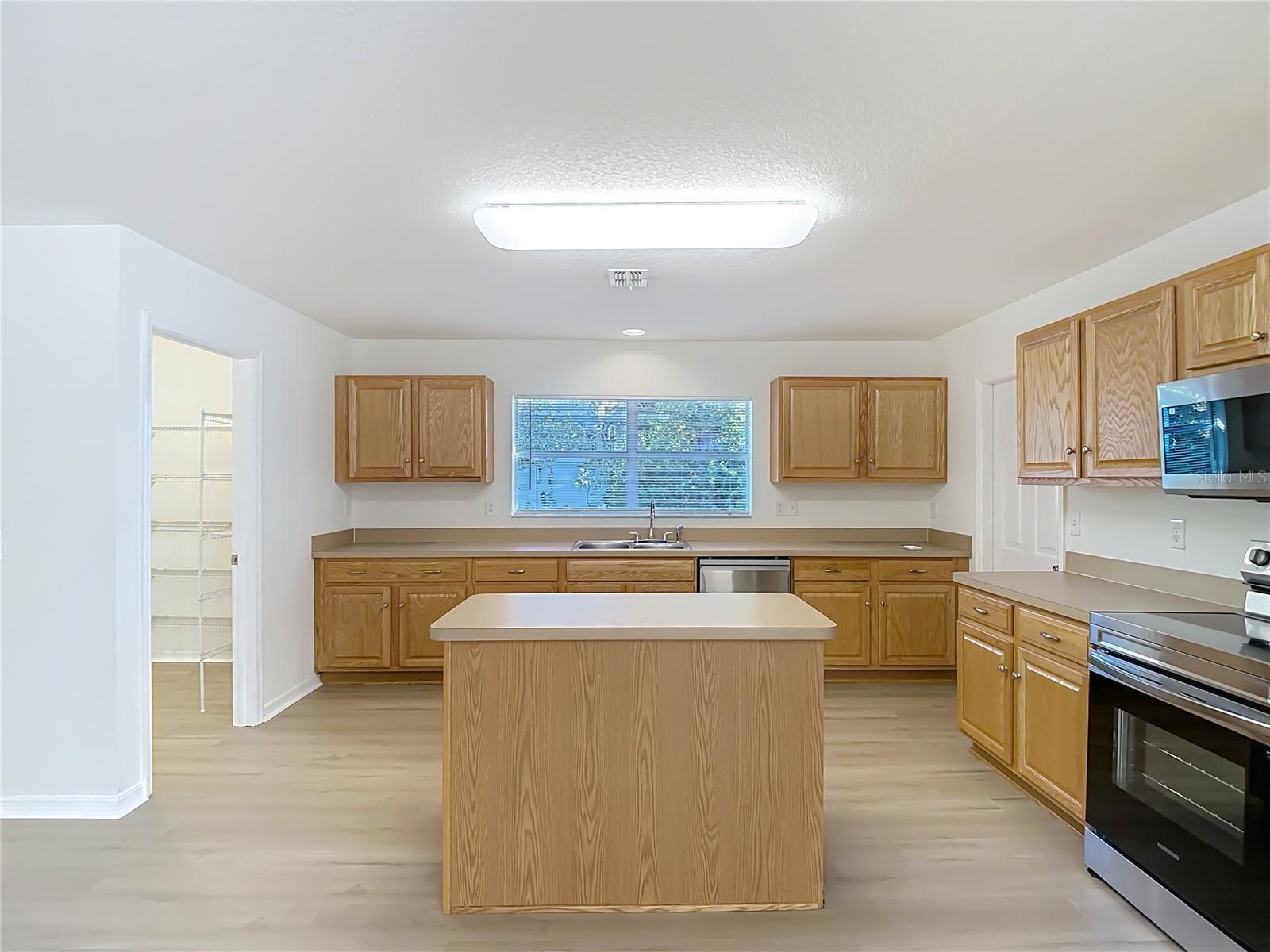 Image 29 of 77 For 207 Linder Drive