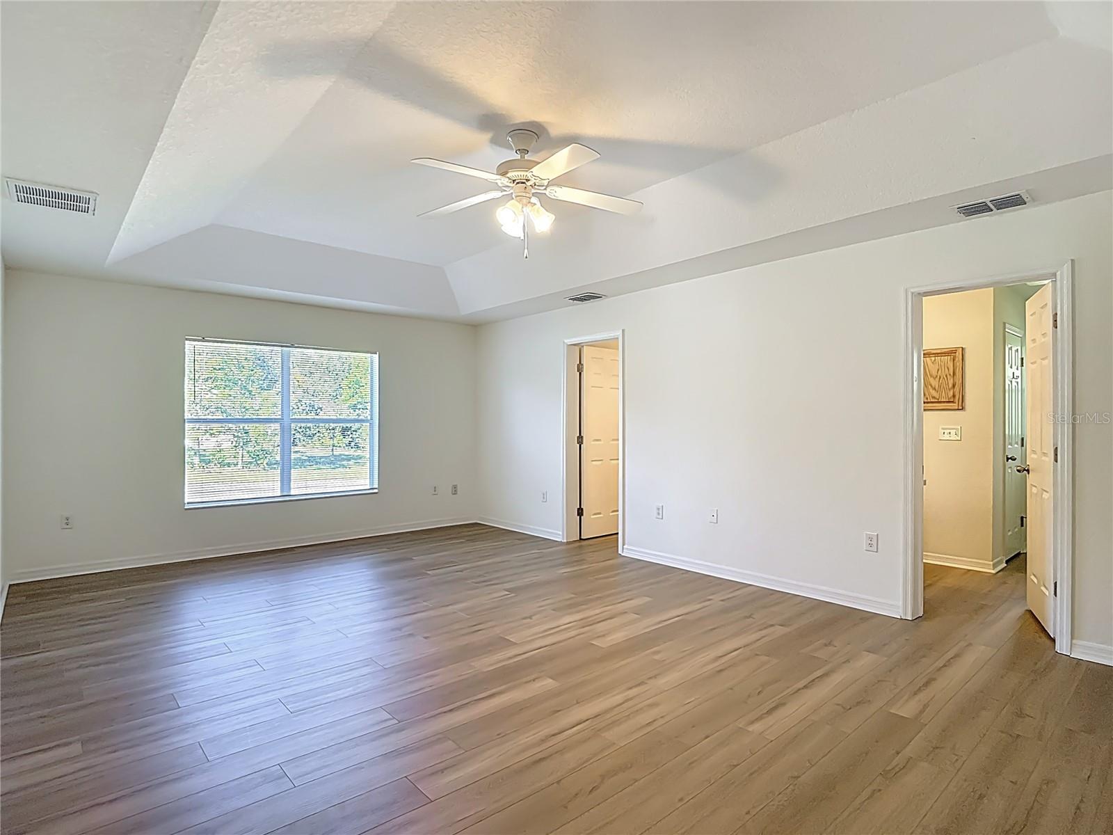 Image 36 of 77 For 207 Linder Drive