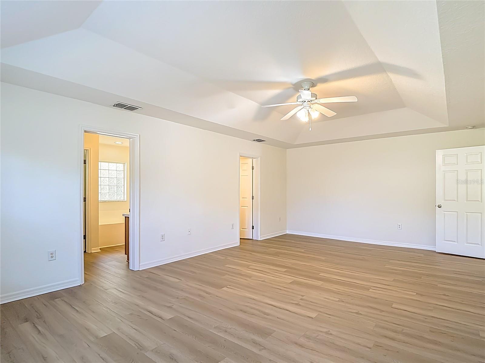 Image 39 of 77 For 207 Linder Drive