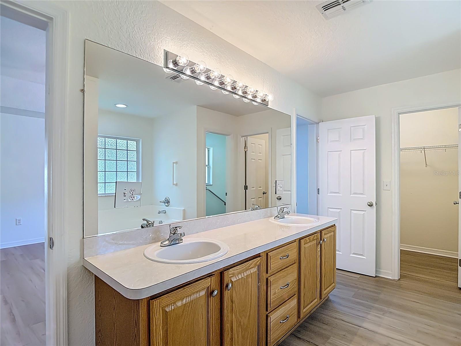 Image 43 of 77 For 207 Linder Drive