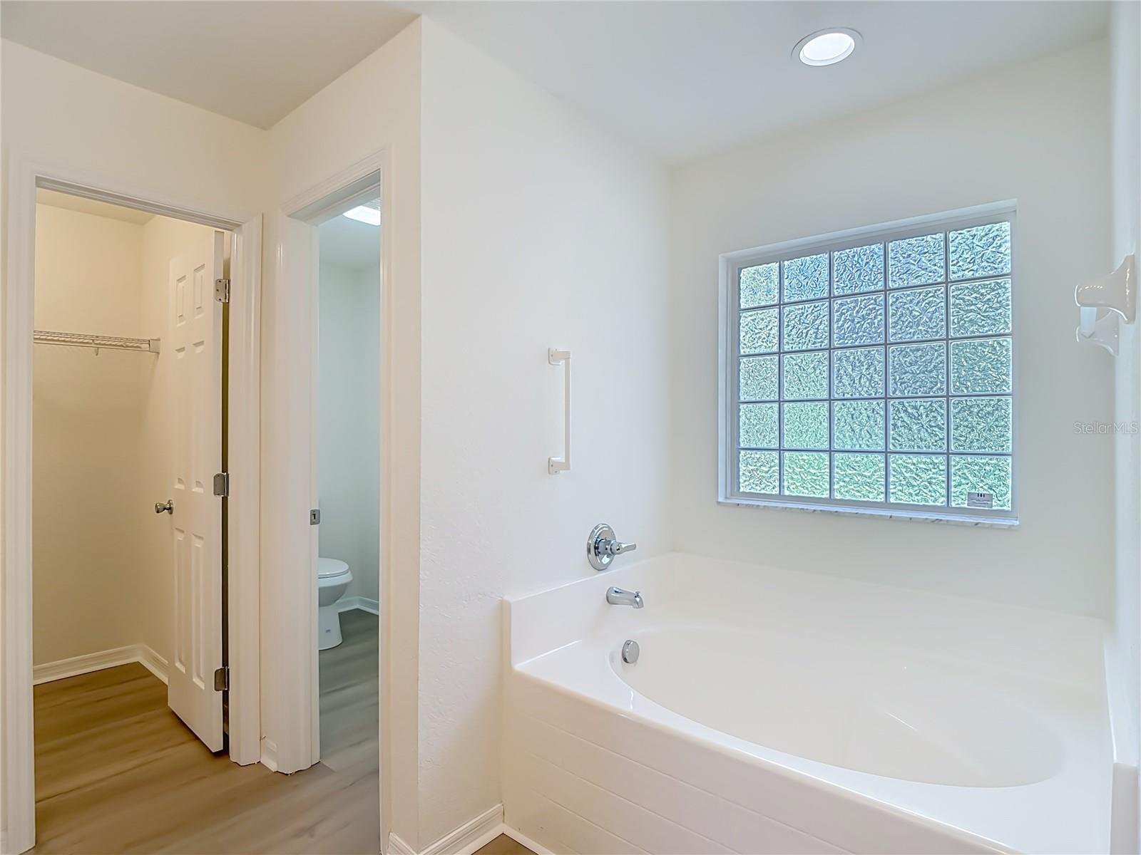 Image 44 of 77 For 207 Linder Drive