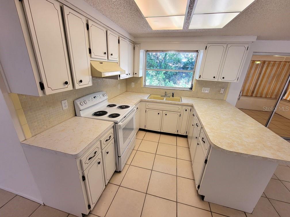 Image 10 of 17 For 7221 Stone Road