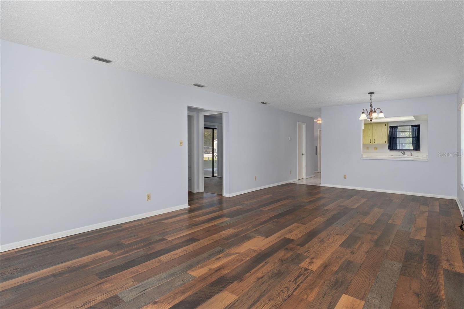 Image 13 of 56 For 72 Chinaberry Circle