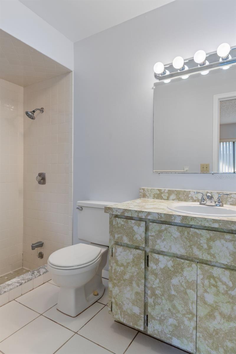 Image 22 of 56 For 72 Chinaberry Circle