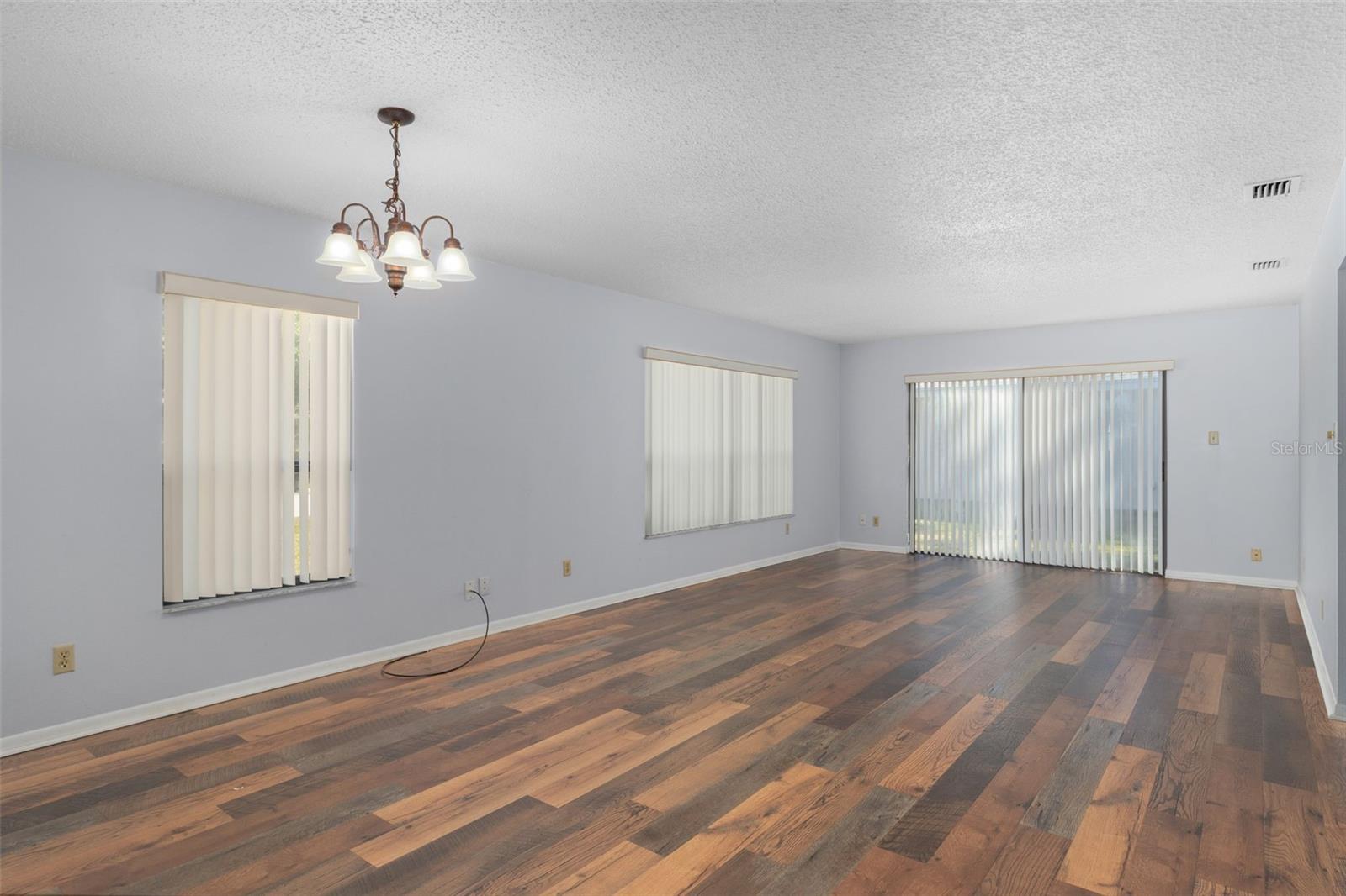 Image 7 of 56 For 72 Chinaberry Circle