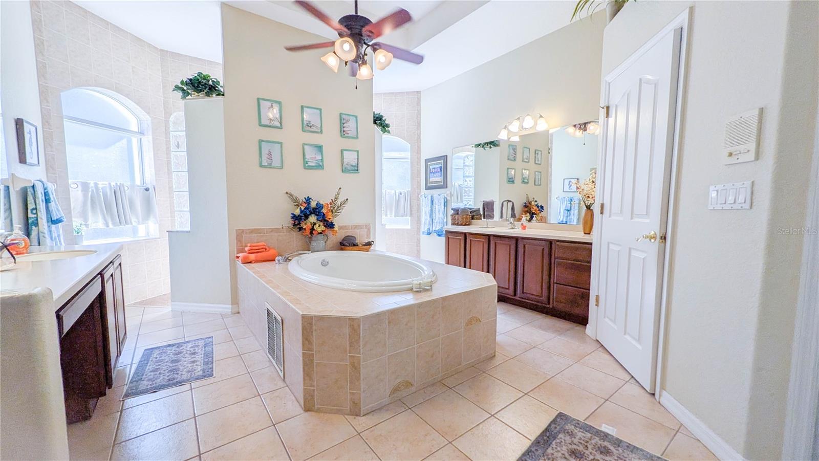 Image 17 of 44 For 16475 Kids Ave