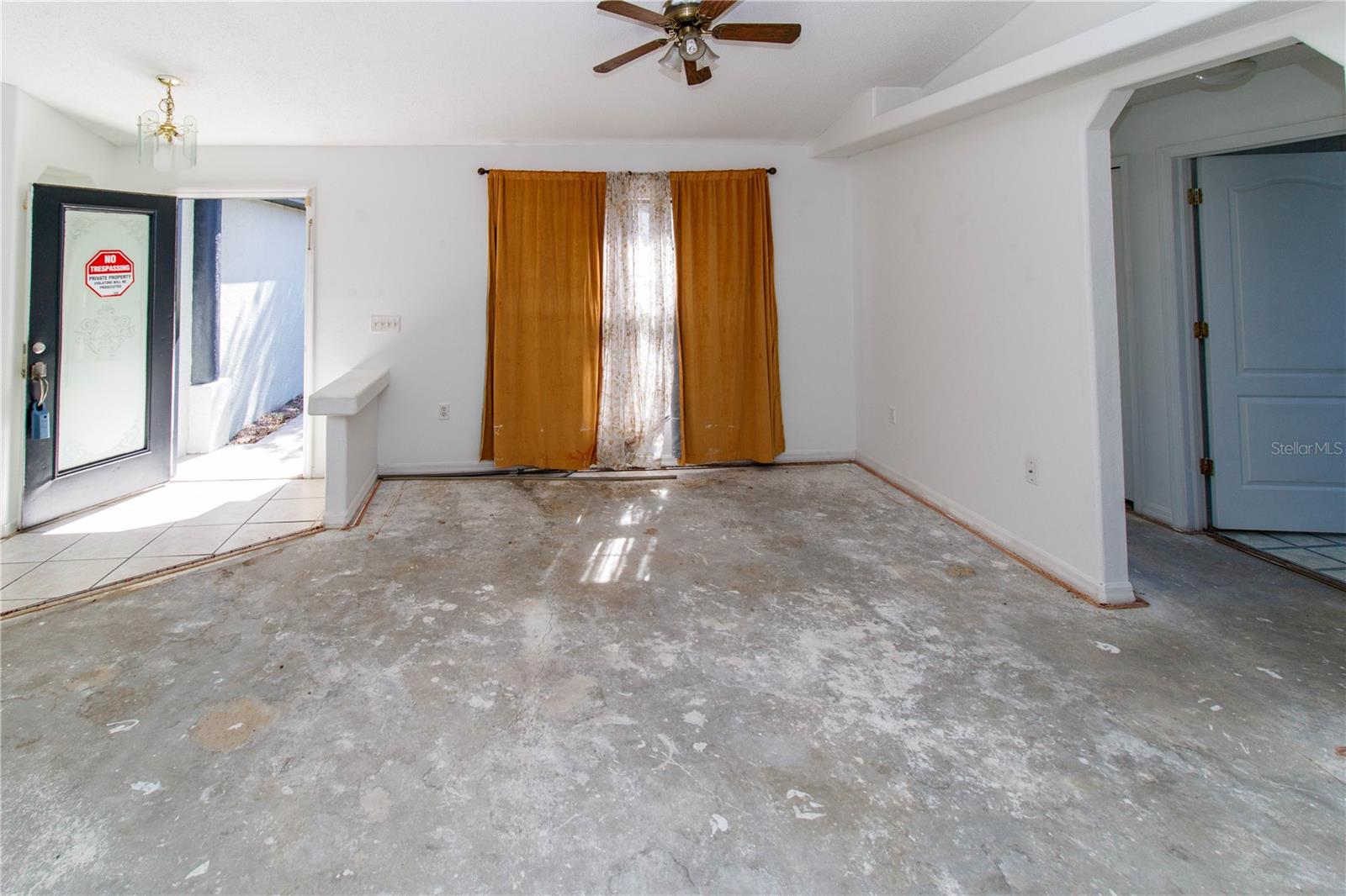 Image 17 of 33 For 11339 Dean Street