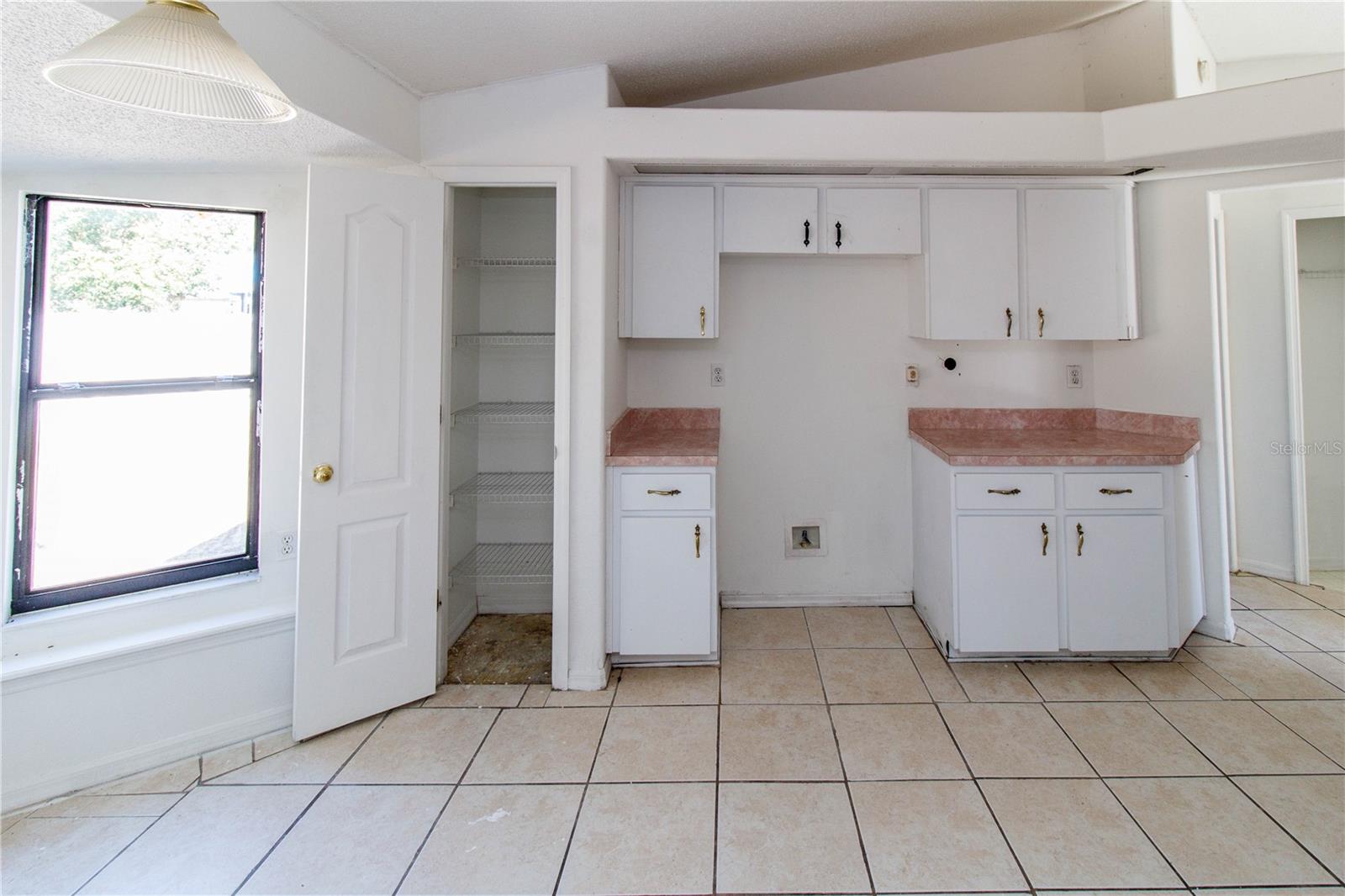 Image 29 of 33 For 11339 Dean Street