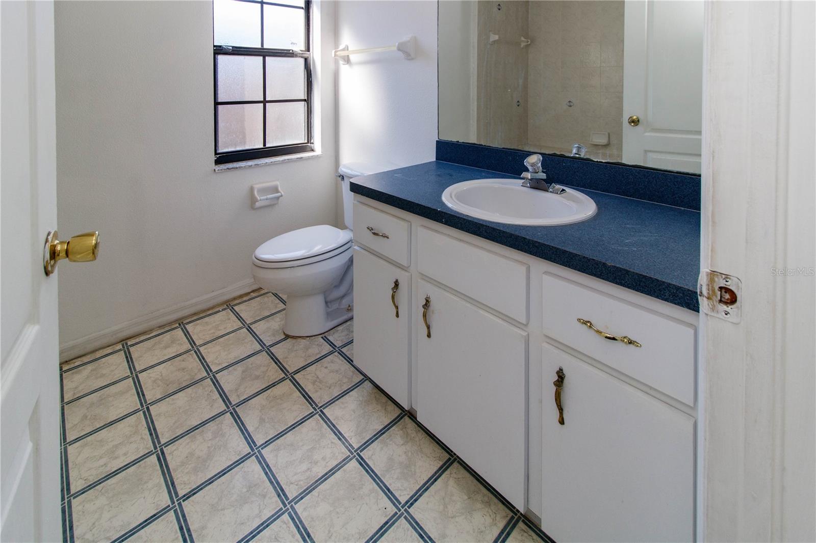 Image 32 of 33 For 11339 Dean Street