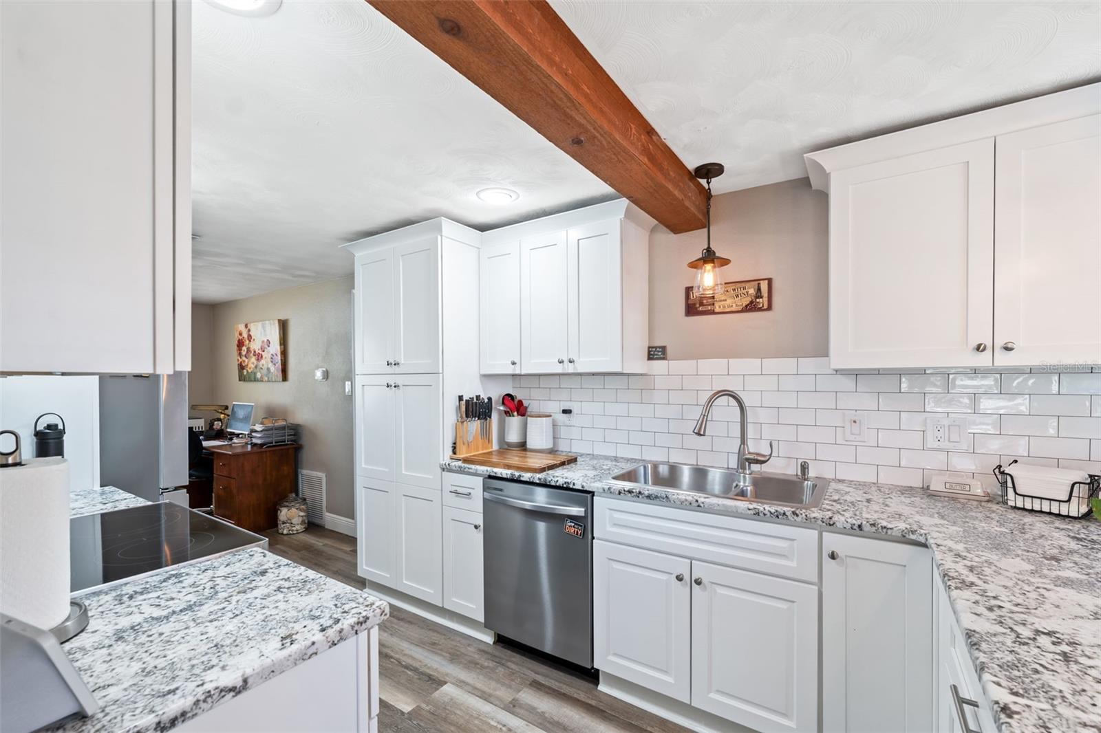 Image 19 of 63 For 6719 Albatross Lane