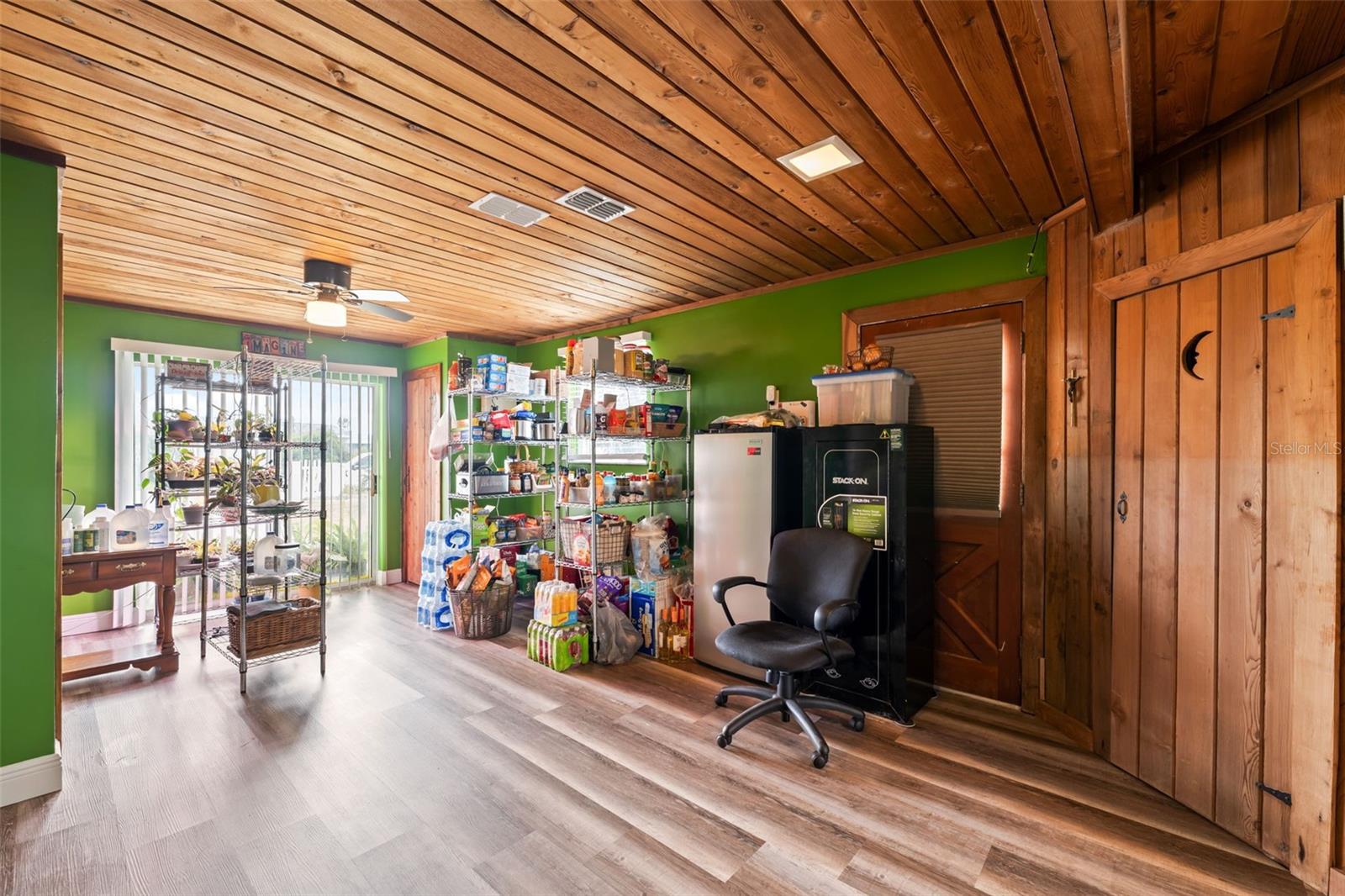 Image 27 of 63 For 6719 Albatross Lane