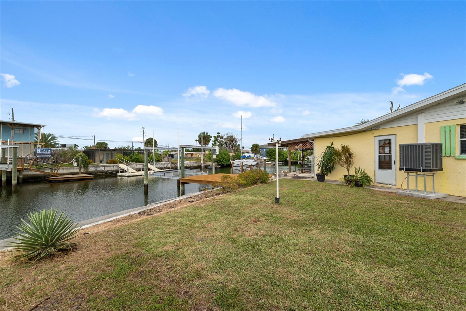 Image 31 of 63 For 6719 Albatross Lane