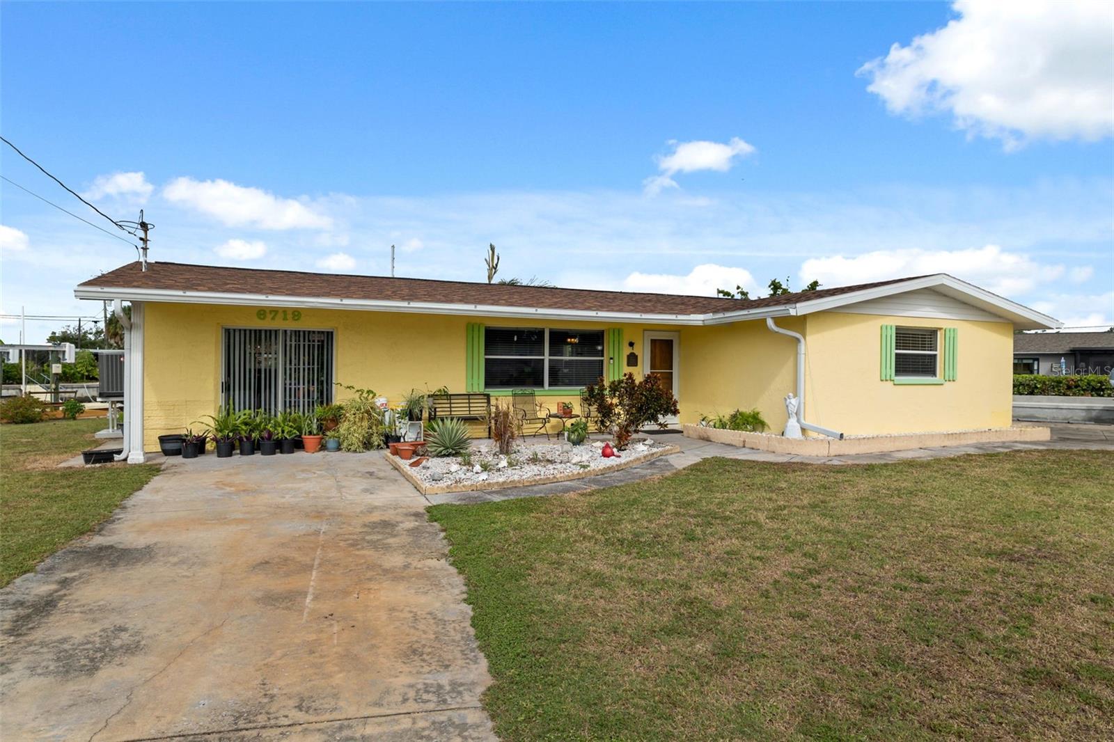 Image 4 of 63 For 6719 Albatross Lane