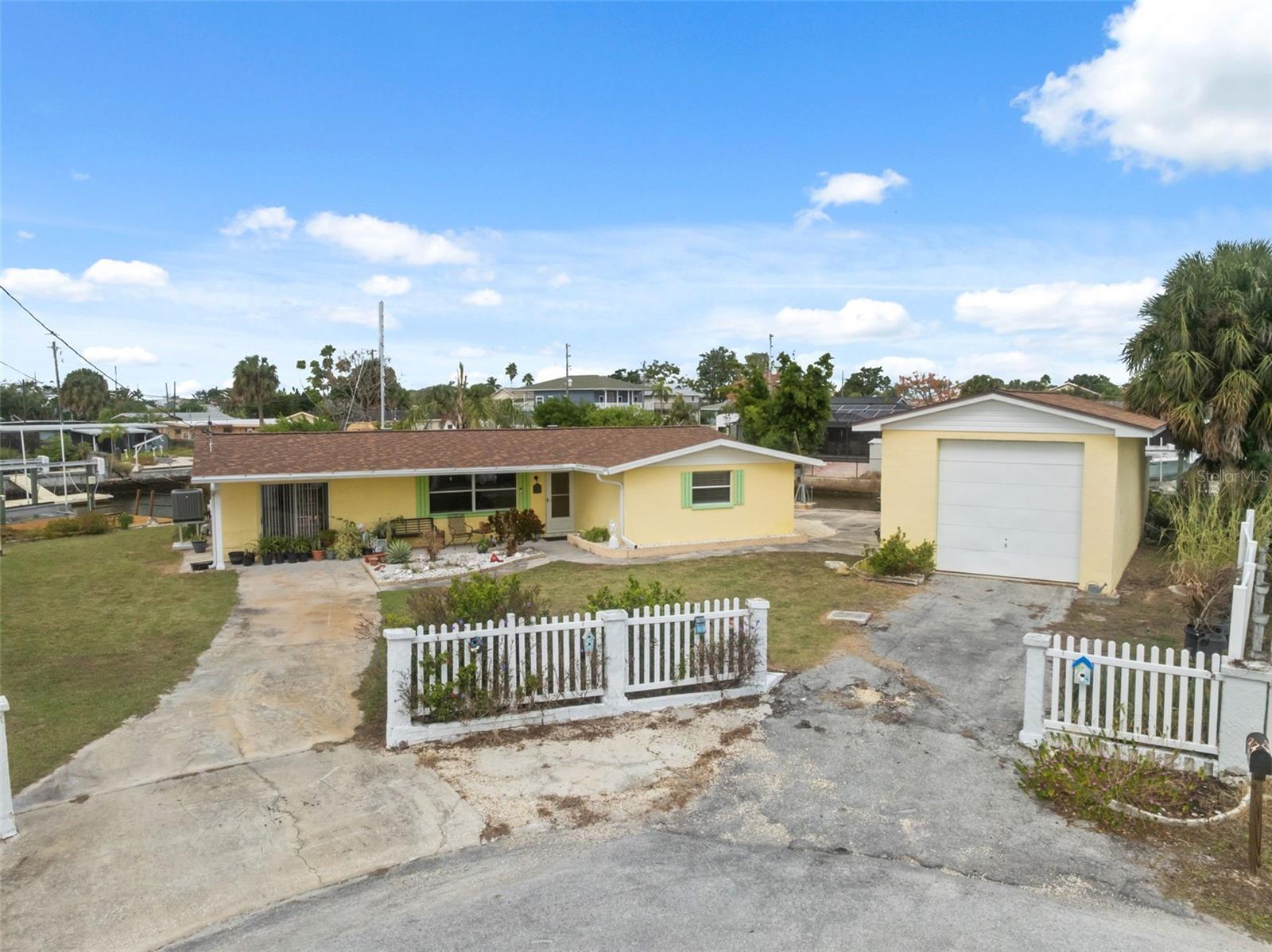 Image 44 of 63 For 6719 Albatross Lane