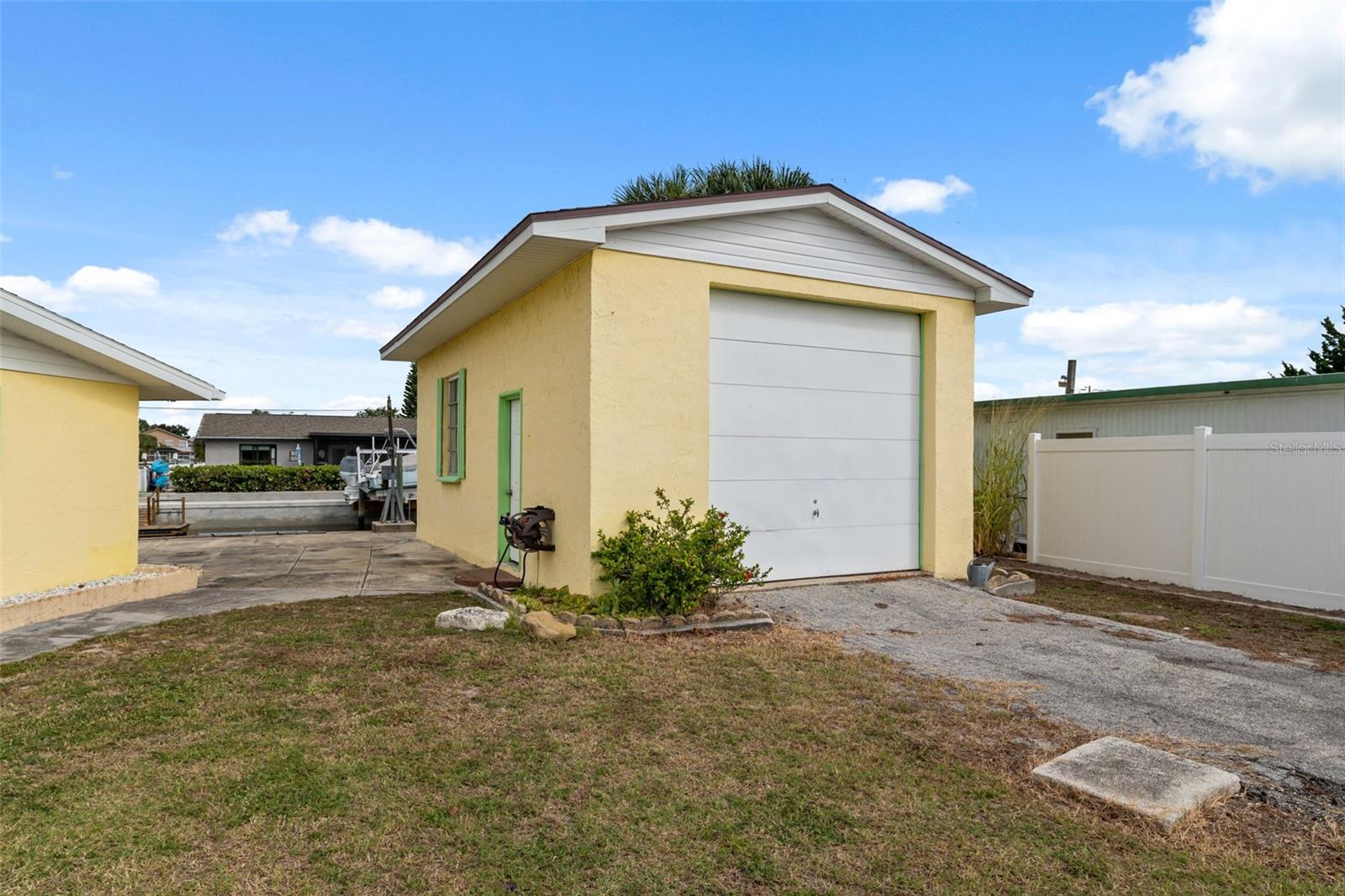 Image 5 of 63 For 6719 Albatross Lane