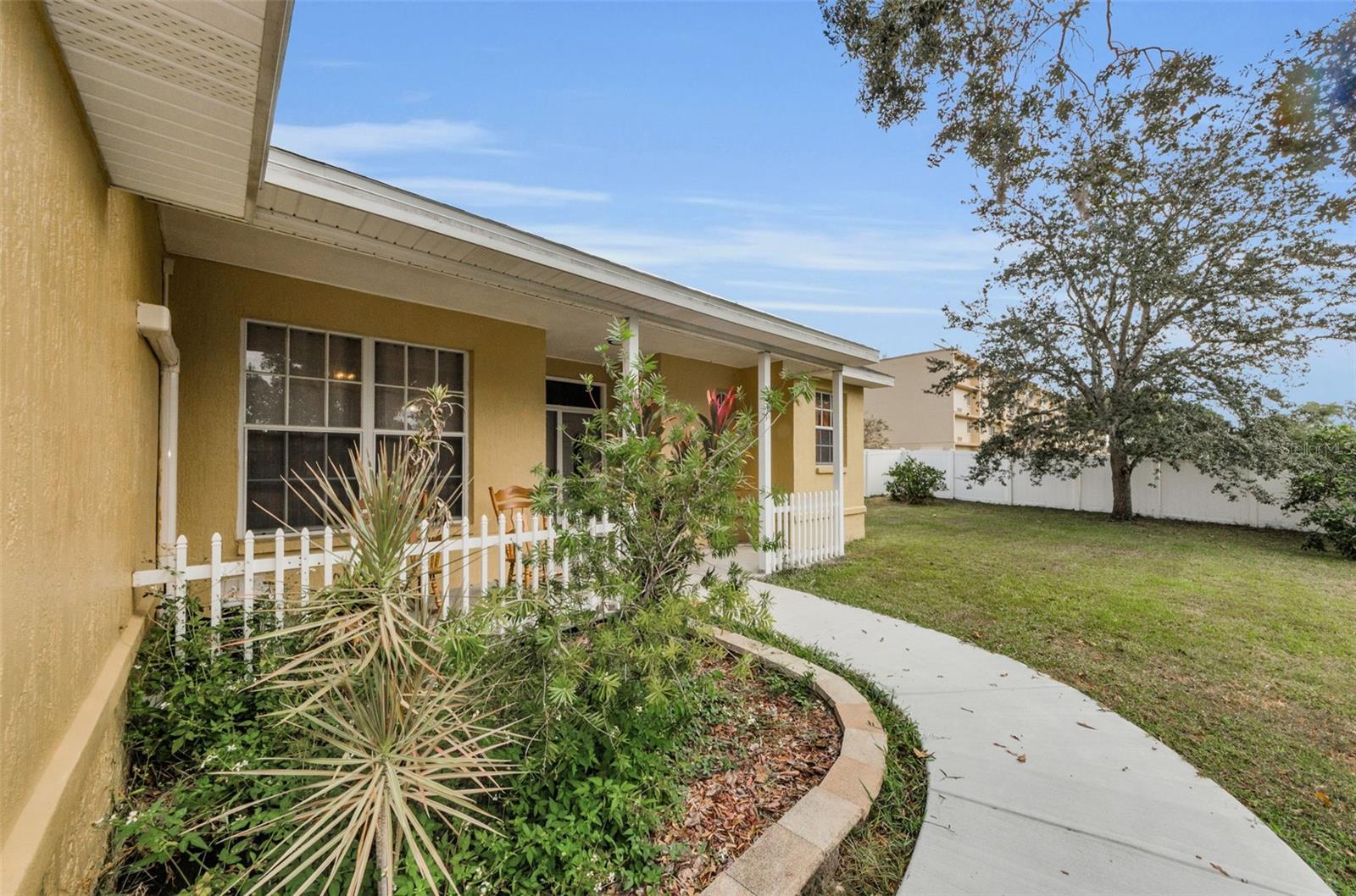 Image 5 of 92 For 11744 La Madera Boulevard