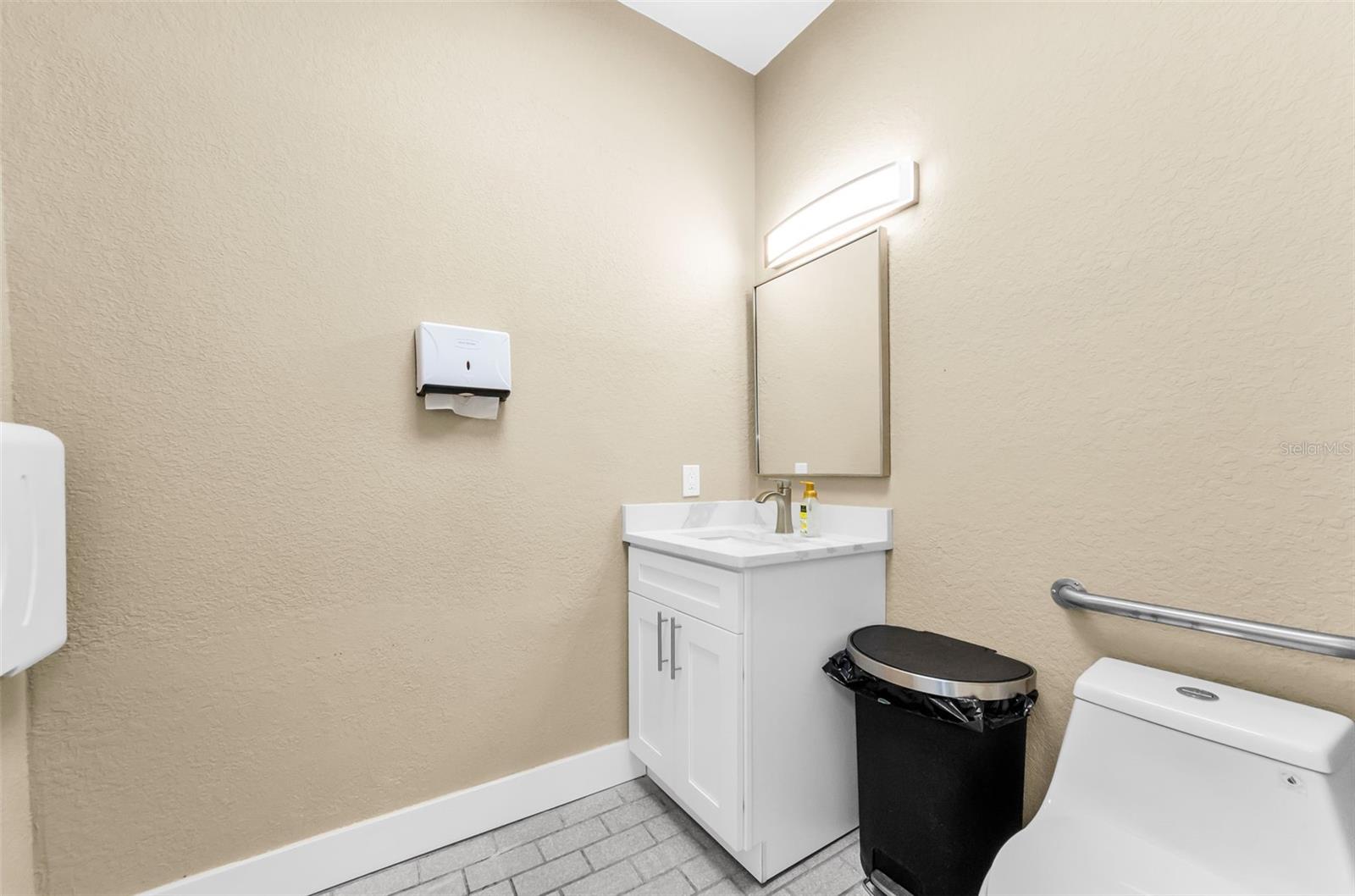 Image 76 of 92 For 11744 La Madera Boulevard