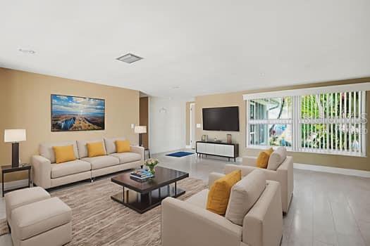 Listing photo id 8 for 12612 4th Isle