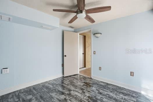 Listing photo id 19 for 12612 4th Isle