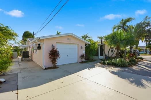 Listing photo id 39 for 12612 4th Isle