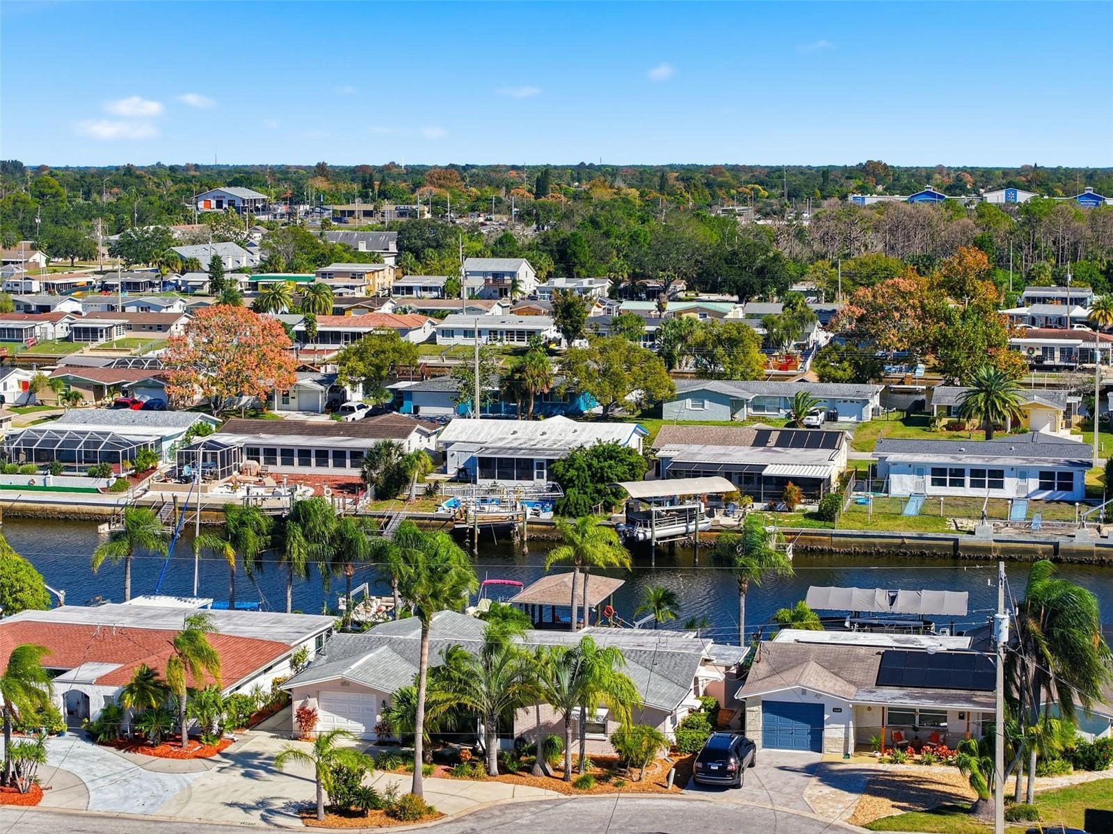 Listing photo id 43 for 12612 4th Isle