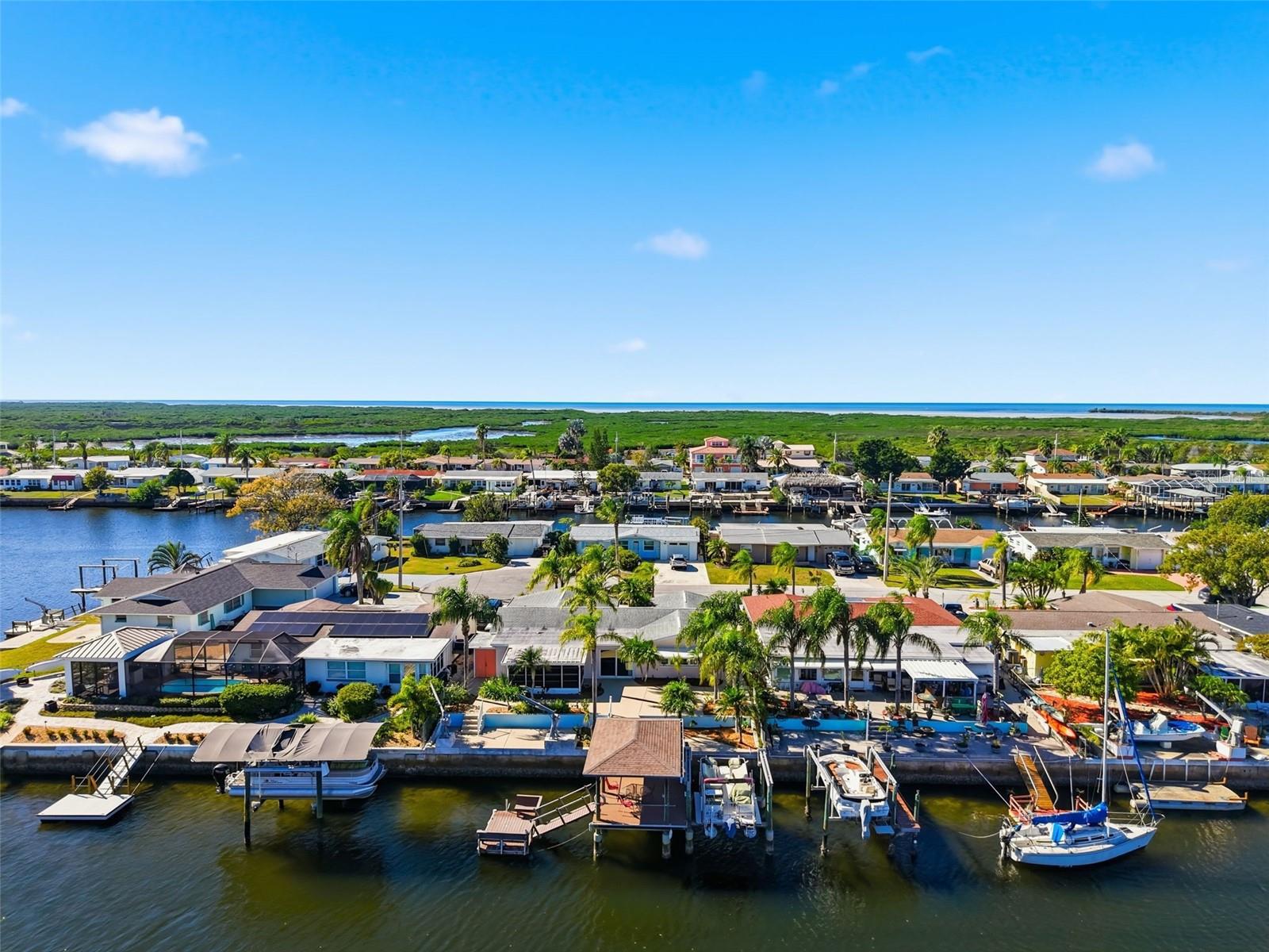 Listing photo id 44 for 12612 4th Isle