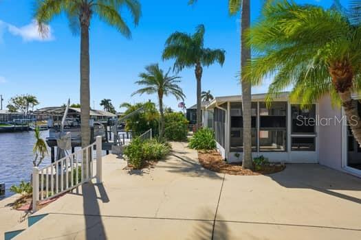 Listing photo id 6 for 12612 4th Isle