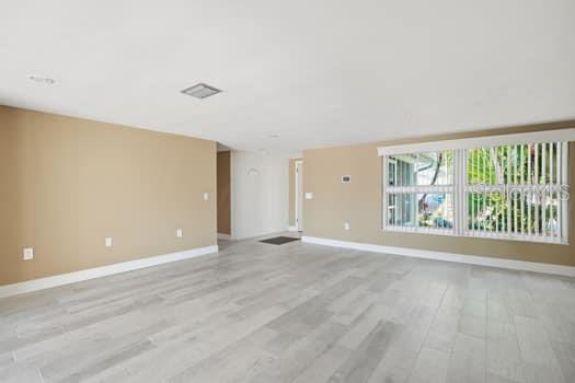 Listing photo id 7 for 12612 4th Isle