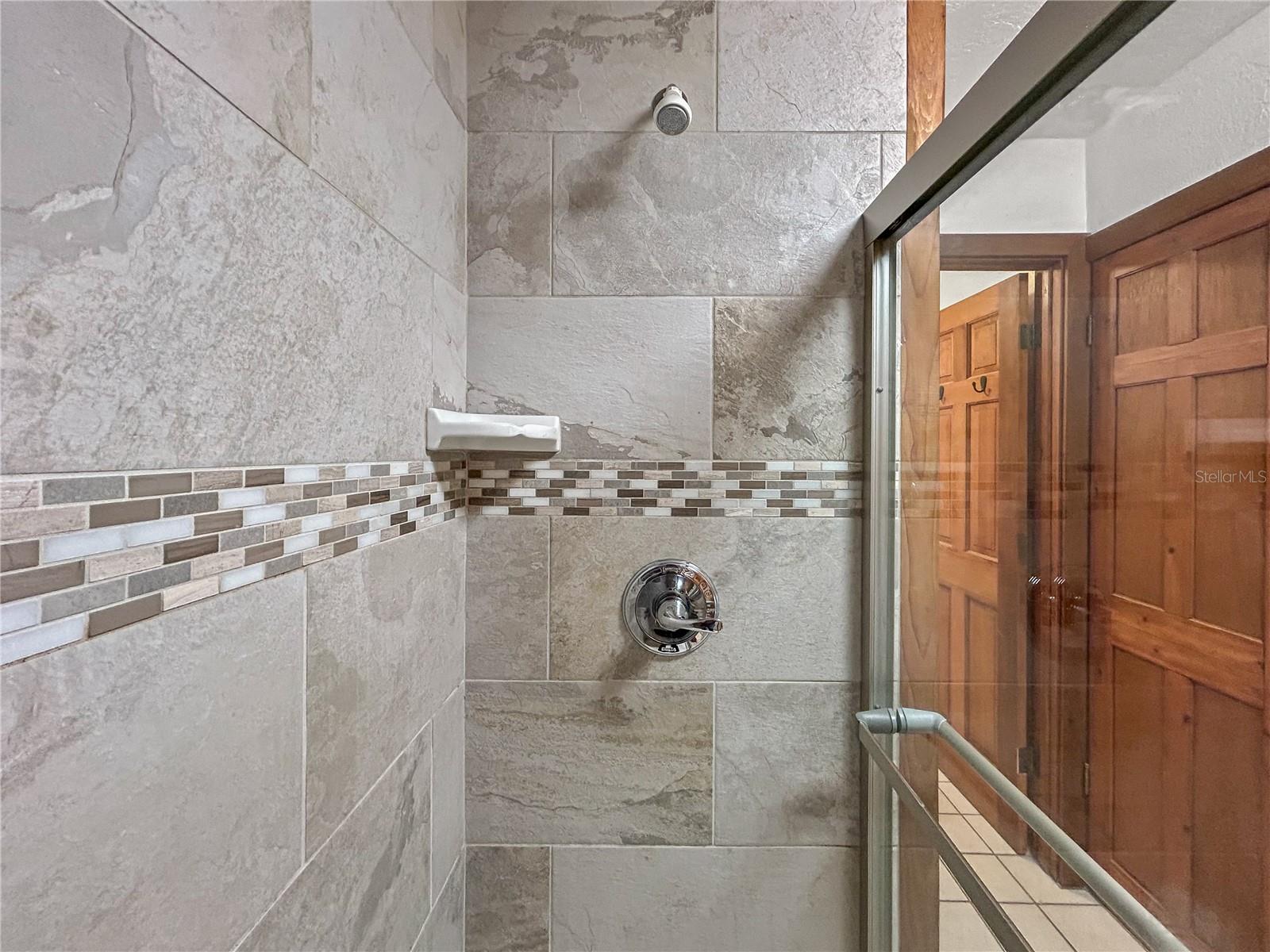 Listing photo id 12 for 11163 Bougainvillea Court