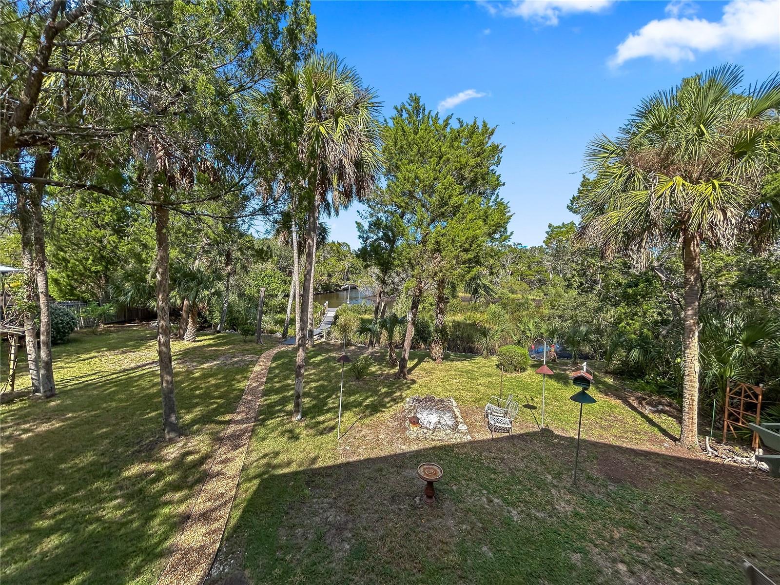 Listing photo id 22 for 11163 Bougainvillea Court