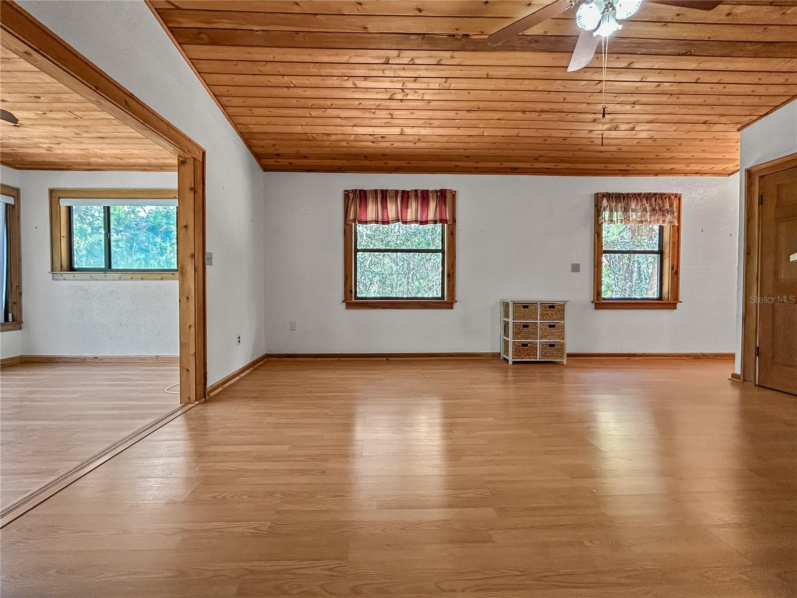 Listing photo id 6 for 11163 Bougainvillea Court