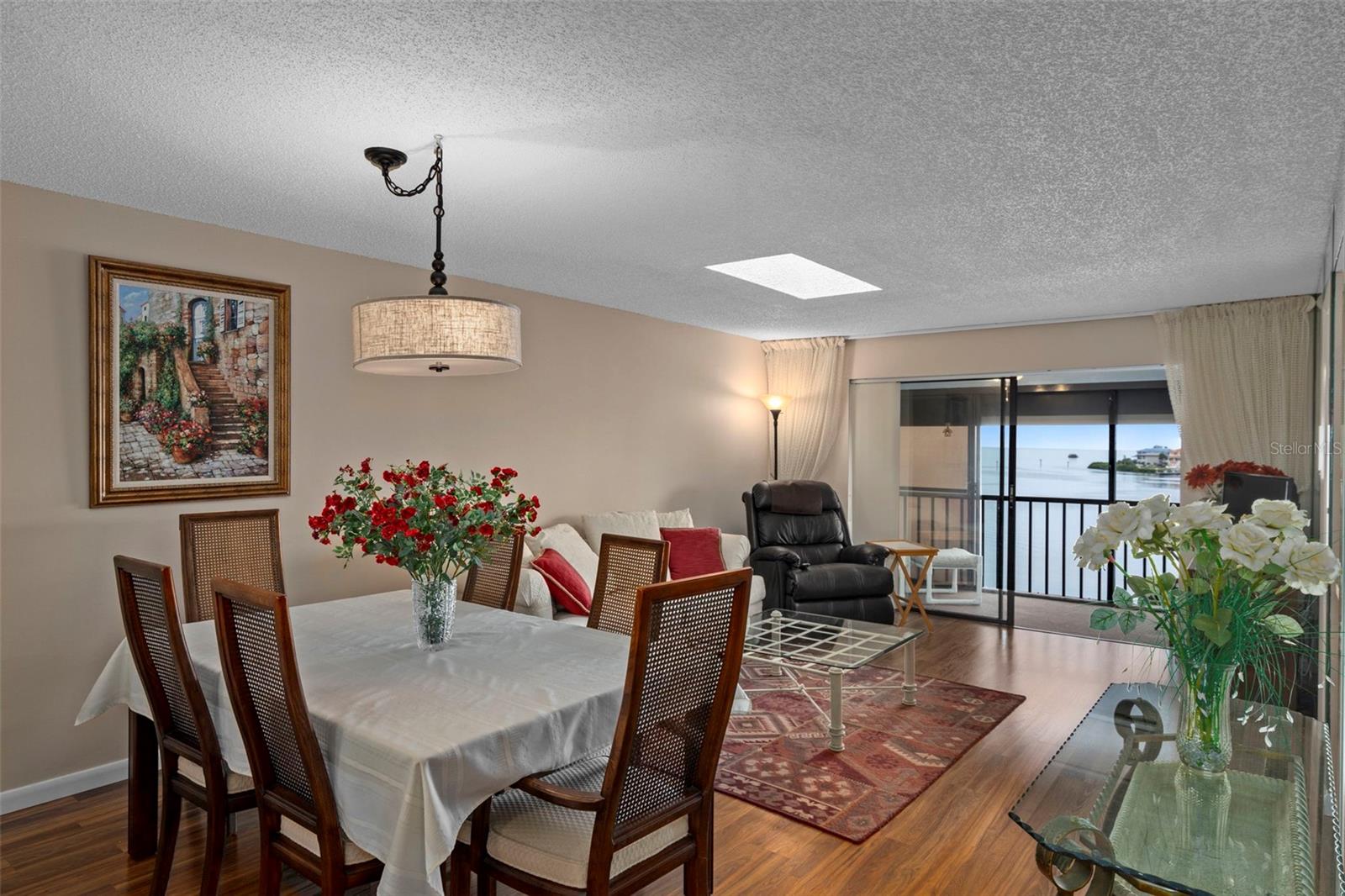 Image 29 of 49 For 8211 Brent Street 844