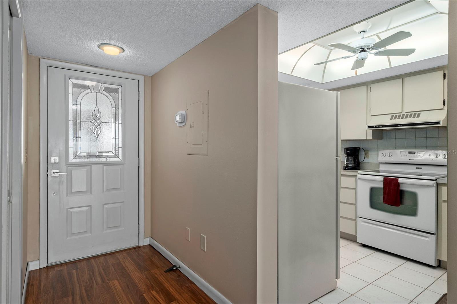 Image 31 of 49 For 8211 Brent Street 844