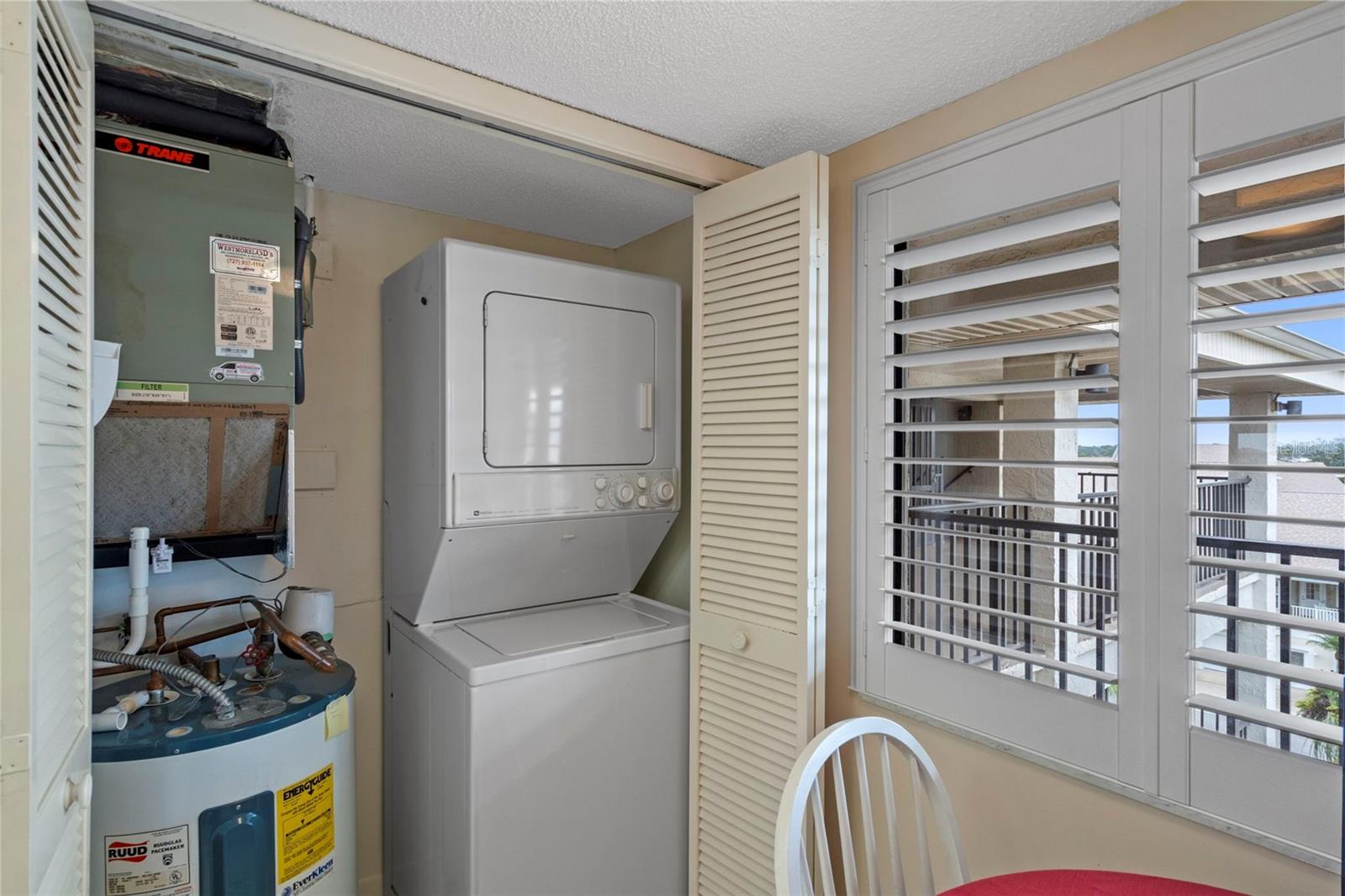 Image 36 of 49 For 8211 Brent Street 844