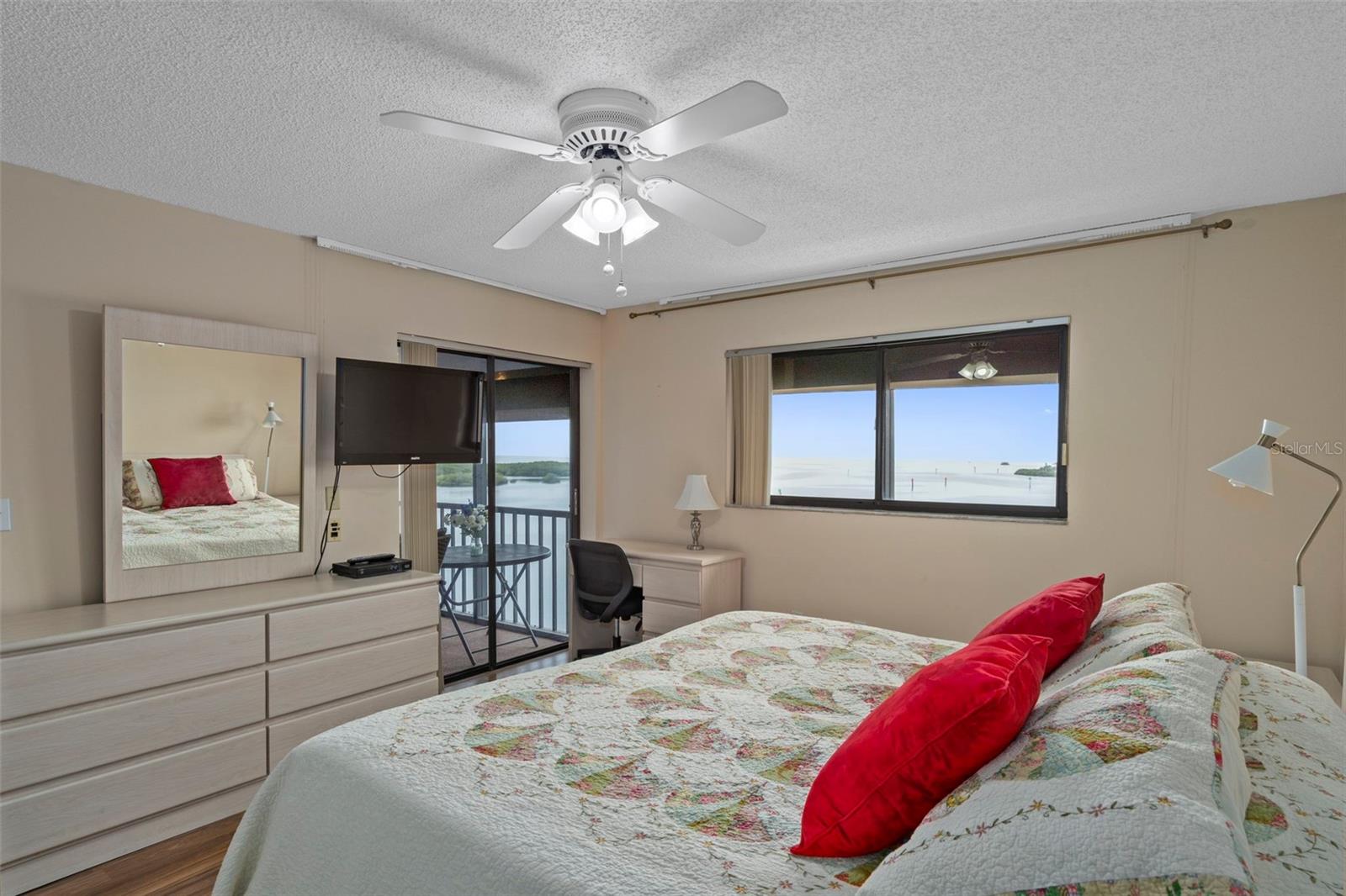 Image 38 of 49 For 8211 Brent Street 844