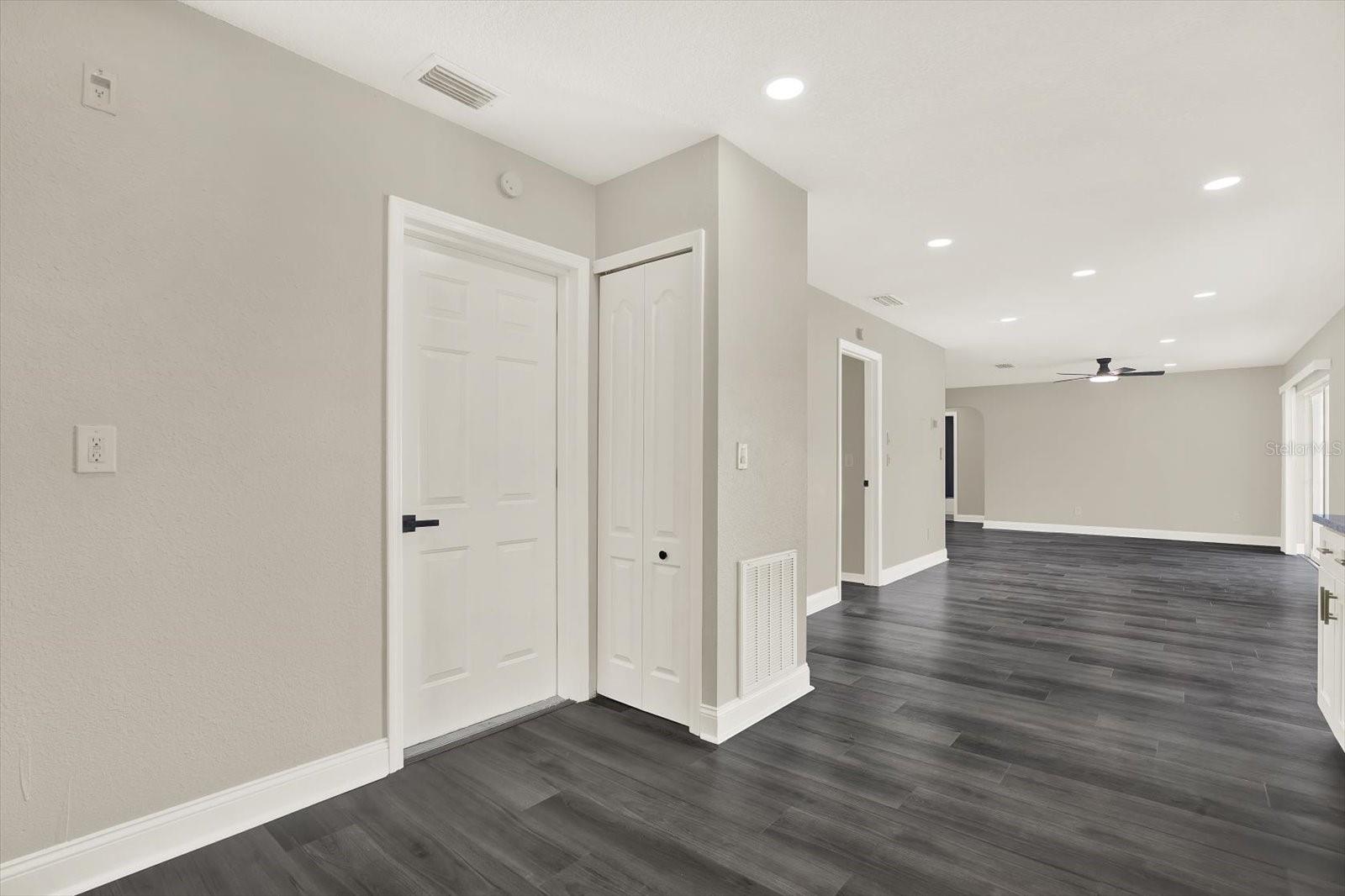 Image 11 of 31 For 9115 Patio Court