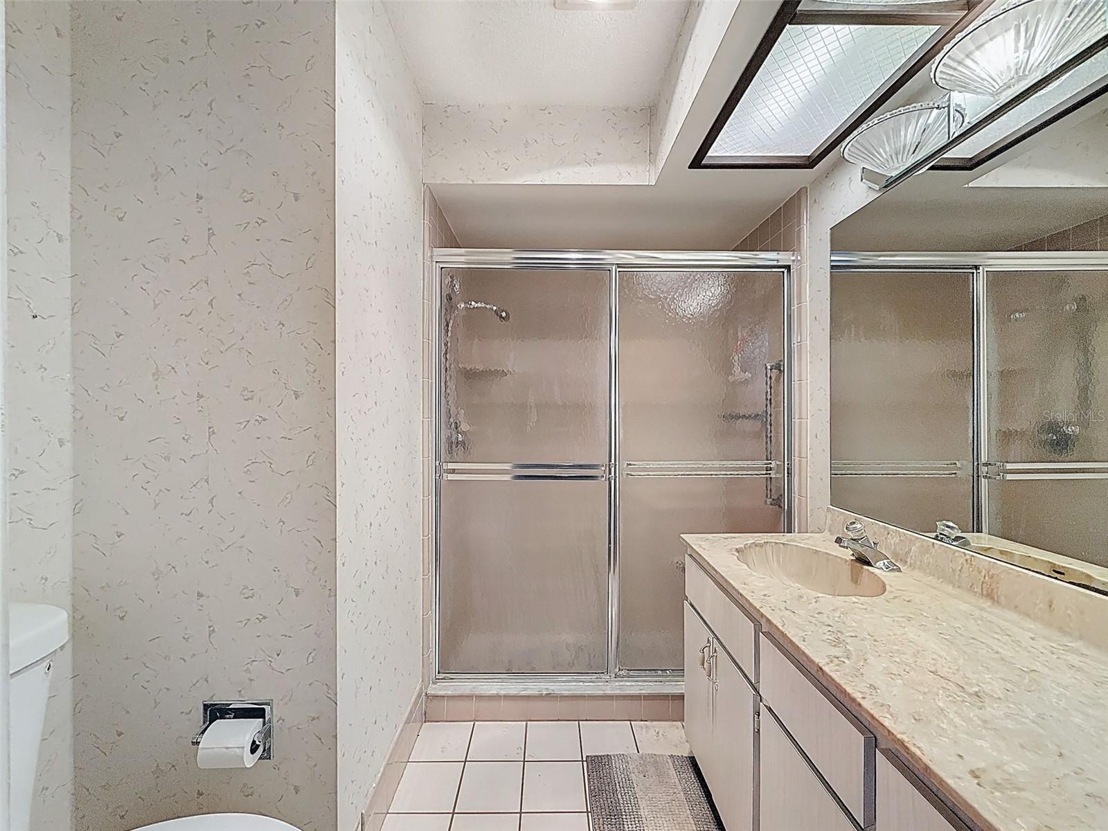 Image 25 of 74 For 11403 Versailles Lane E