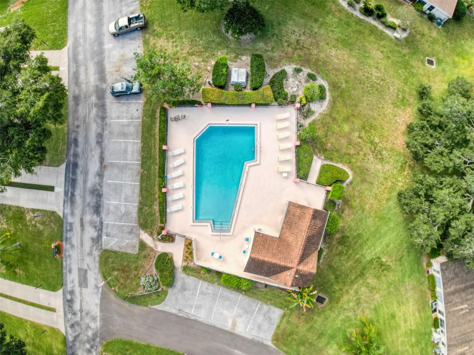 Image 41 of 74 For 11403 Versailles Lane E