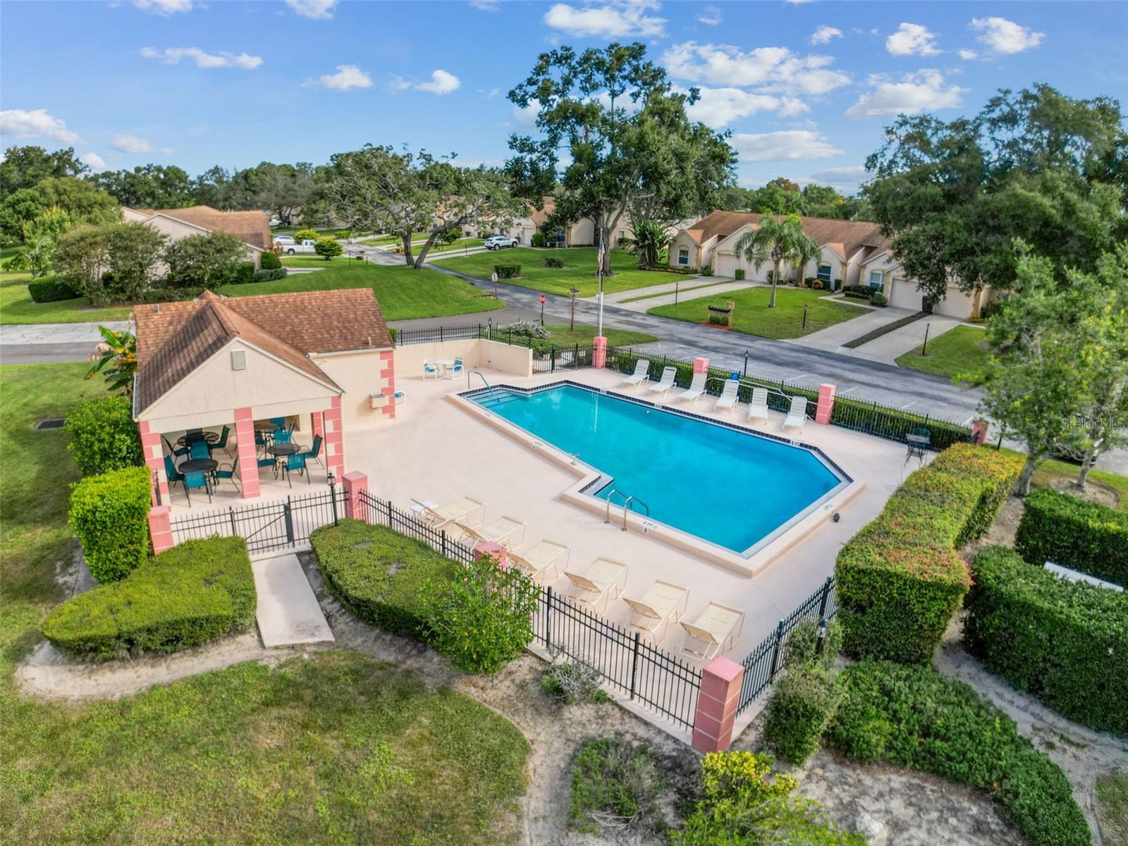 Image 42 of 74 For 11403 Versailles Lane E