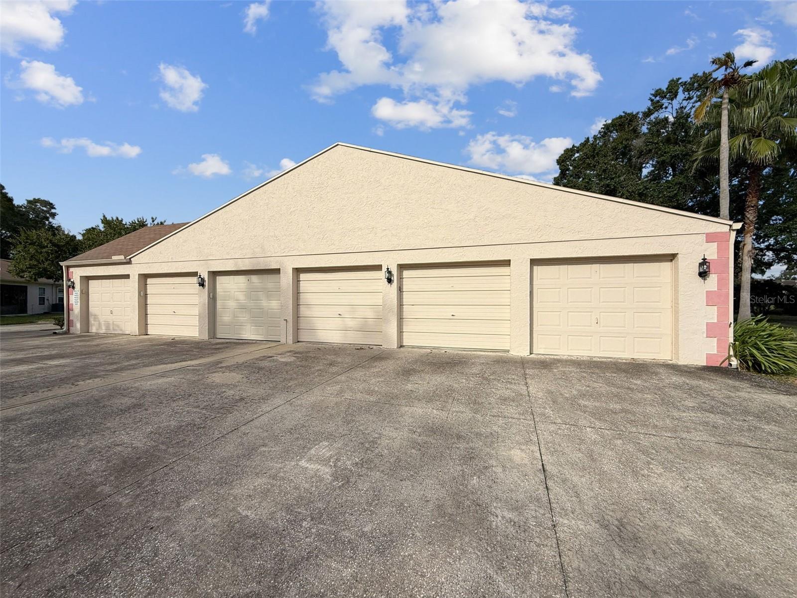 Image 48 of 74 For 11403 Versailles Lane E