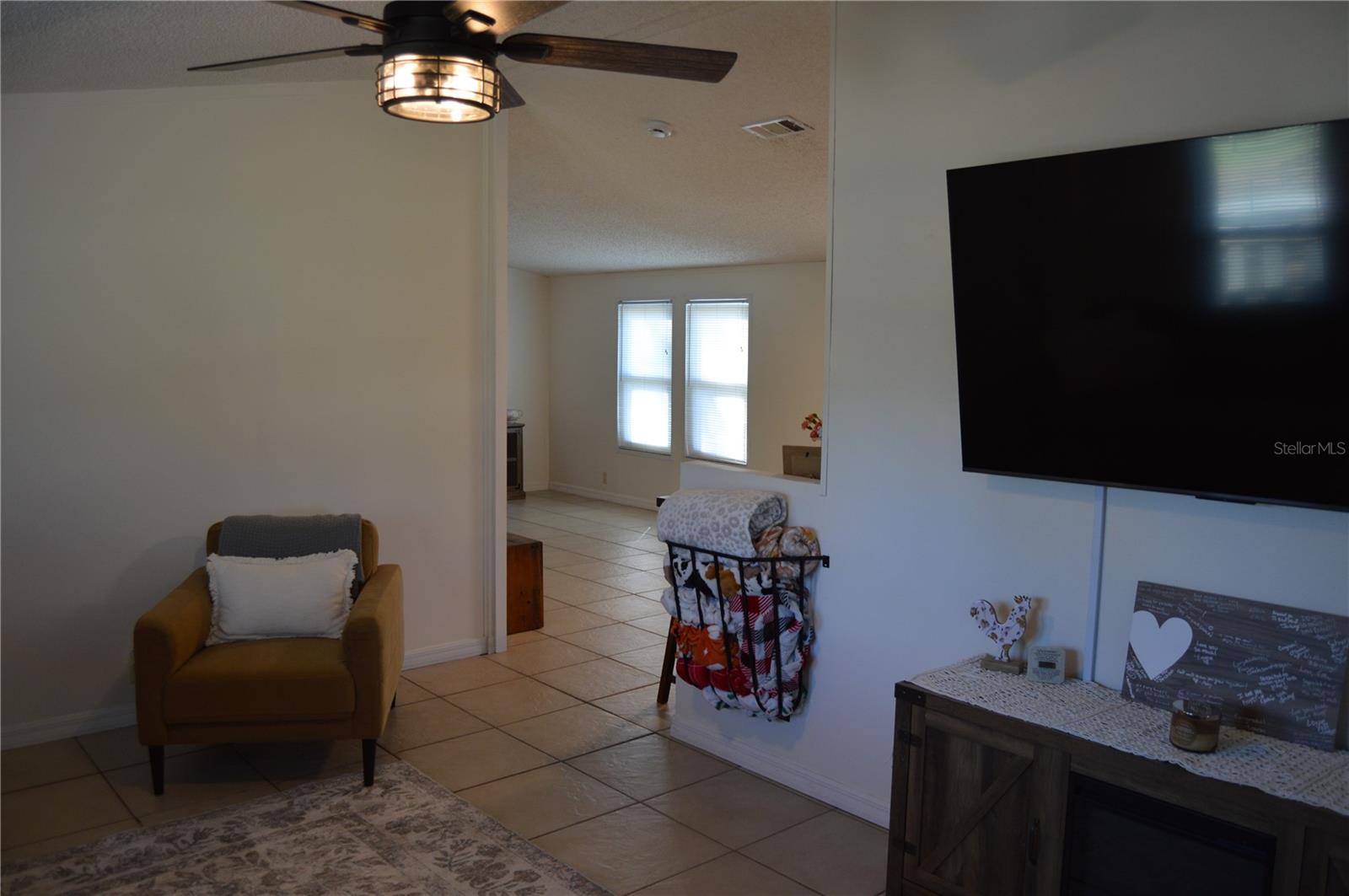 Image 17 of 49 For 14258 Highgrove Road