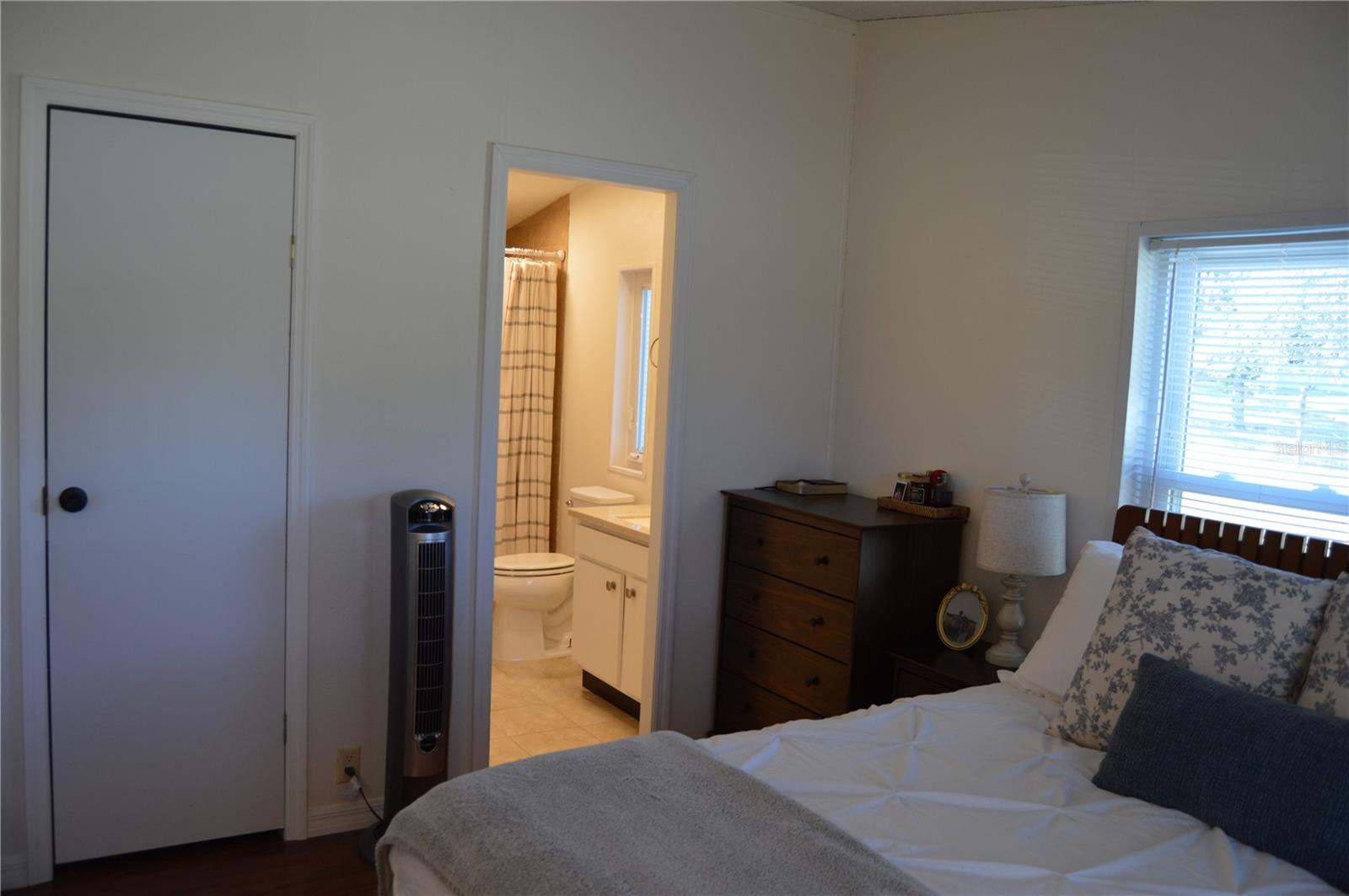 Image 19 of 49 For 14258 Highgrove Road