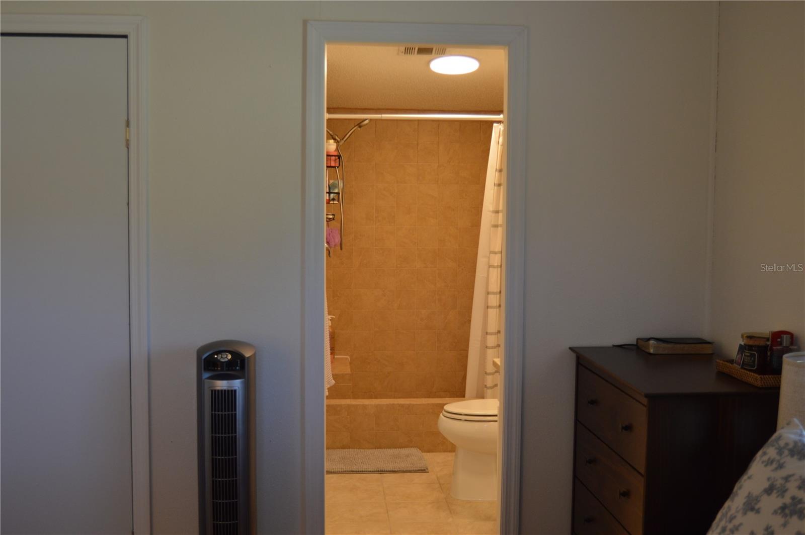 Image 21 of 49 For 14258 Highgrove Road