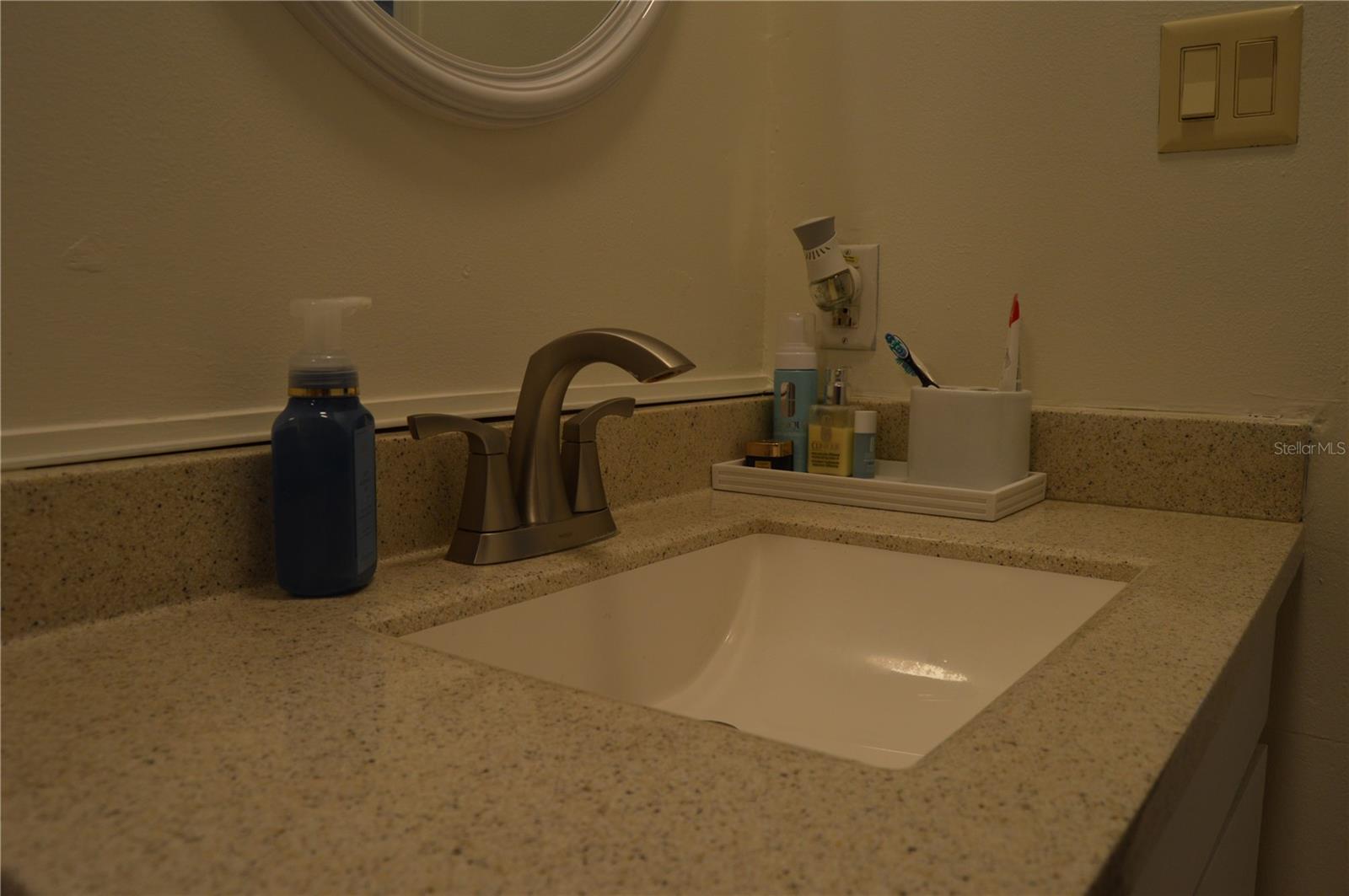 Image 25 of 49 For 14258 Highgrove Road