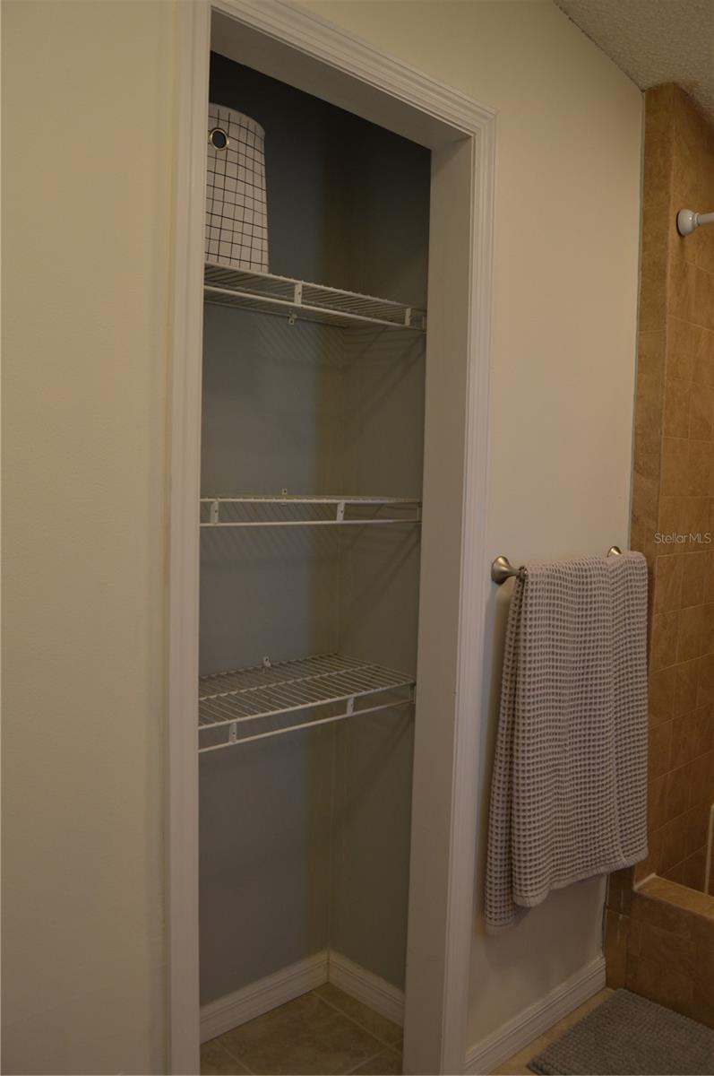 Image 27 of 49 For 14258 Highgrove Road