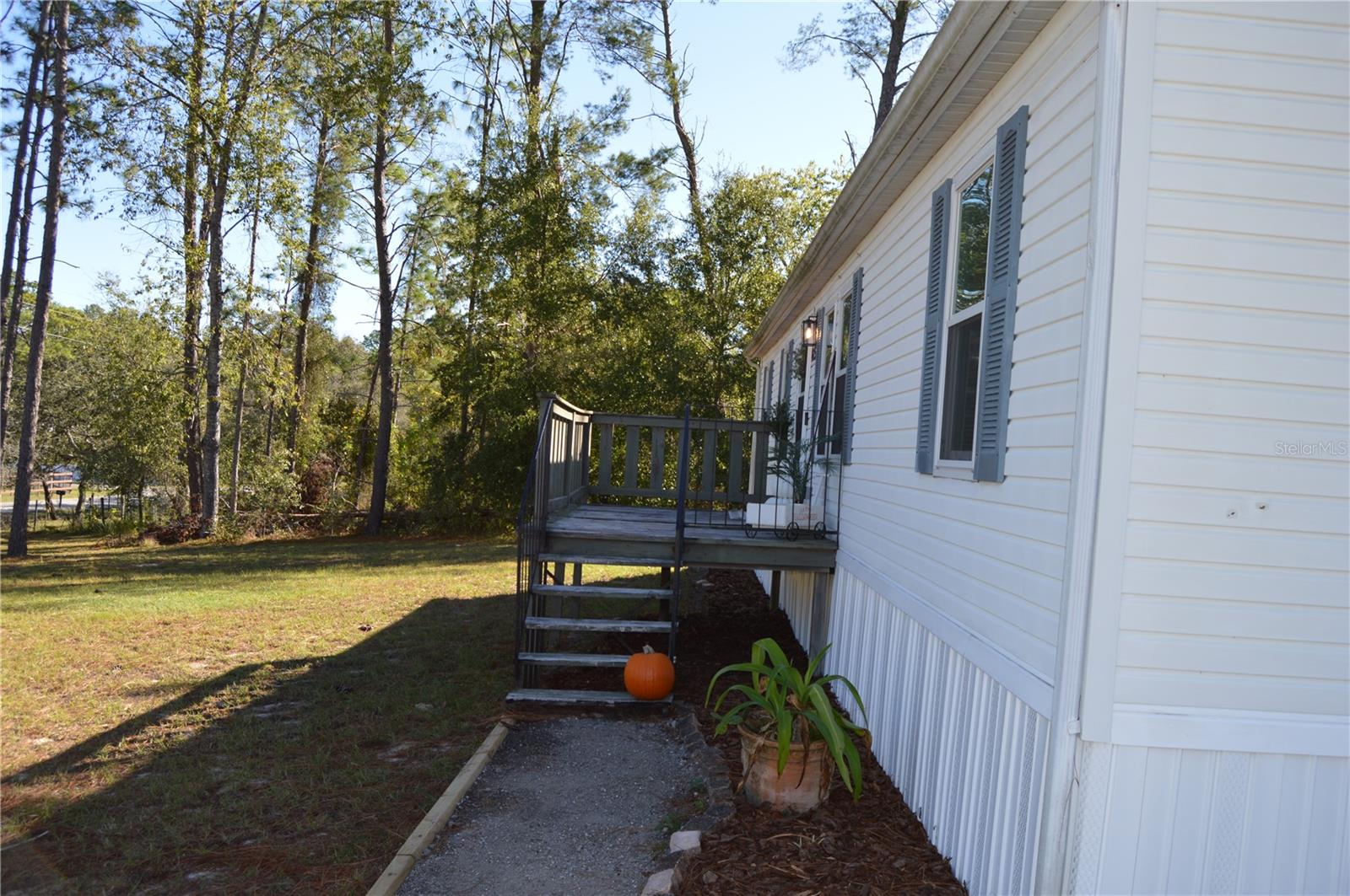 Image 9 of 49 For 14258 Highgrove Road