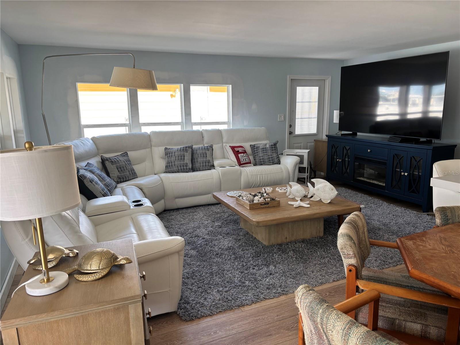 Image 4 of 13 For 13023 Coxswain Court