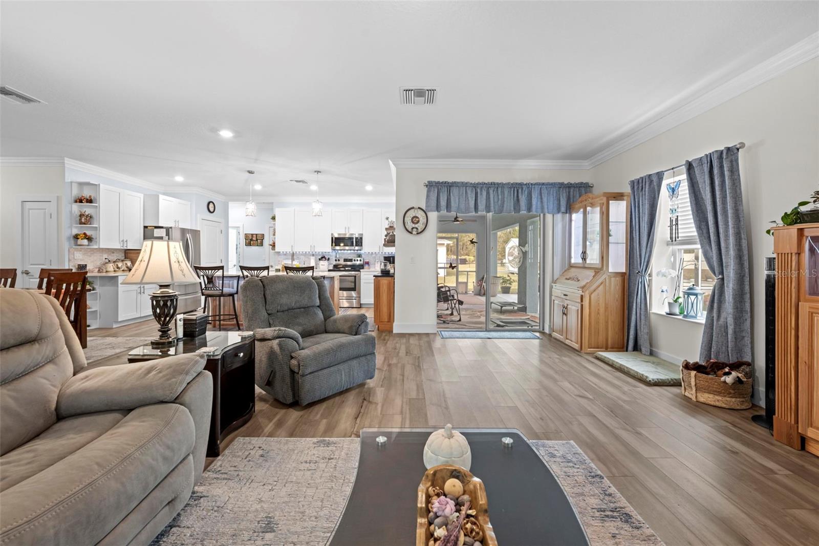 Image 9 of 48 For 18062 Malibar Road